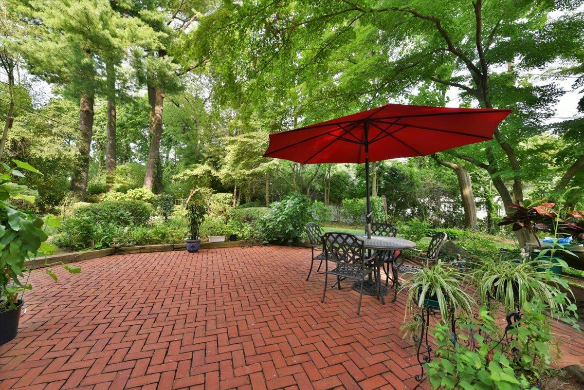 Single Family Magnolia  Nassau County, NY 11021, MLS-842091-33