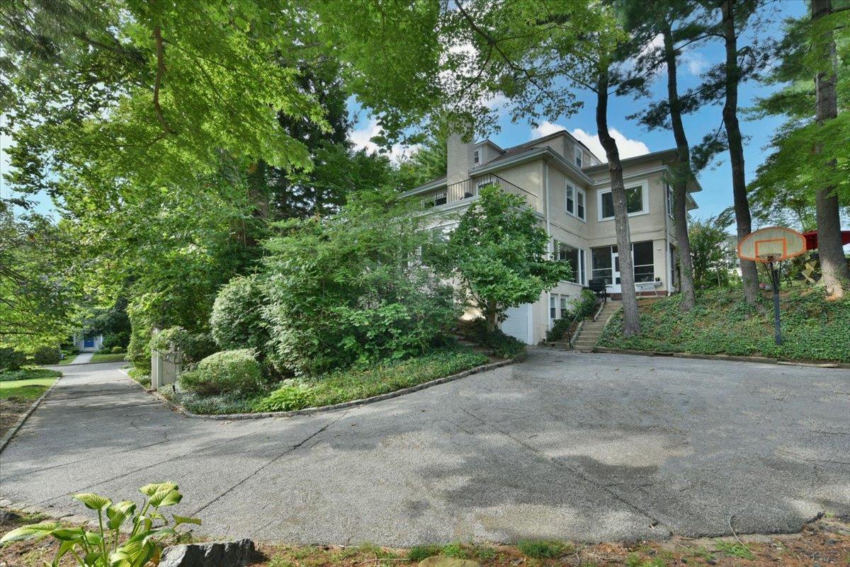 Single Family Magnolia  Nassau County, NY 11021, MLS-842091-36