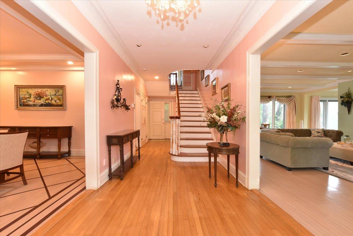 Single Family Magnolia  Nassau County, NY 11021, MLS-842091-8