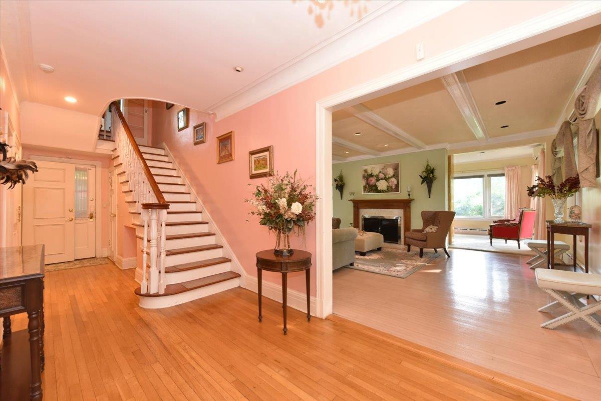 Single Family Magnolia  Nassau County, NY 11021, MLS-842091-9