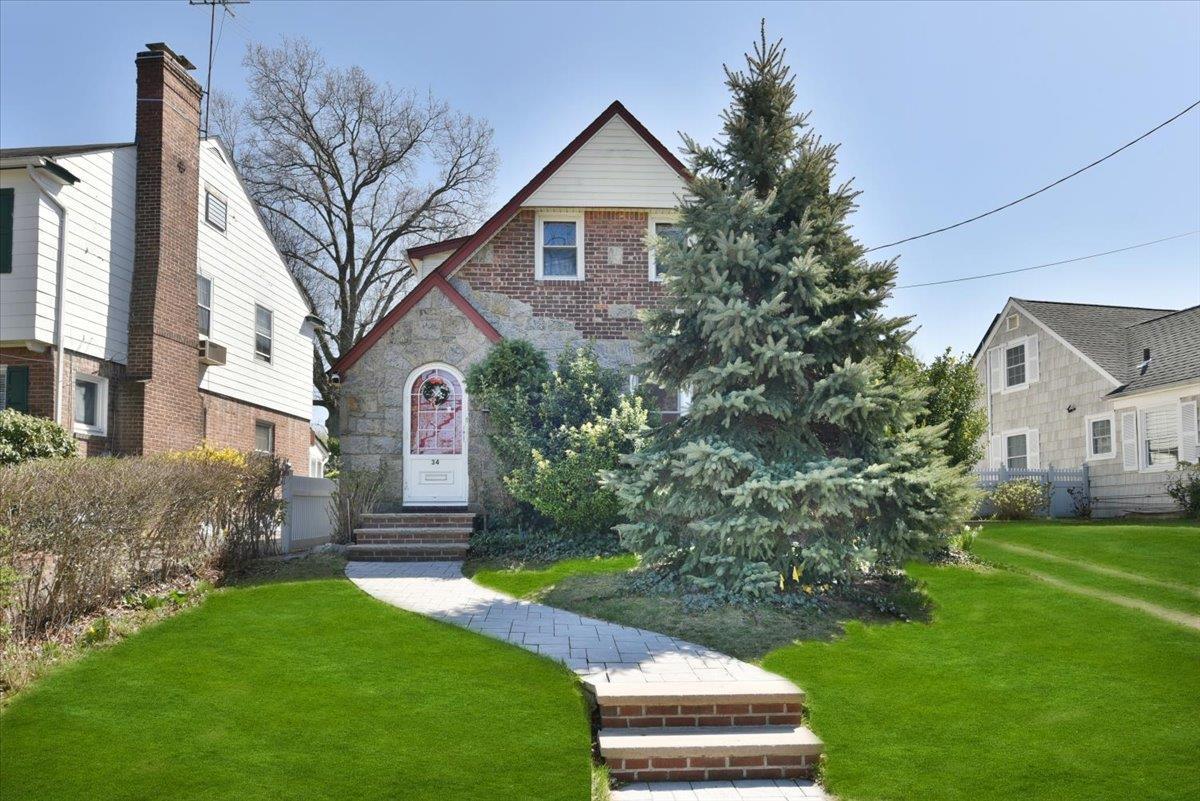 Single Family Highland  Nassau County, NY 11020, MLS-842093-2