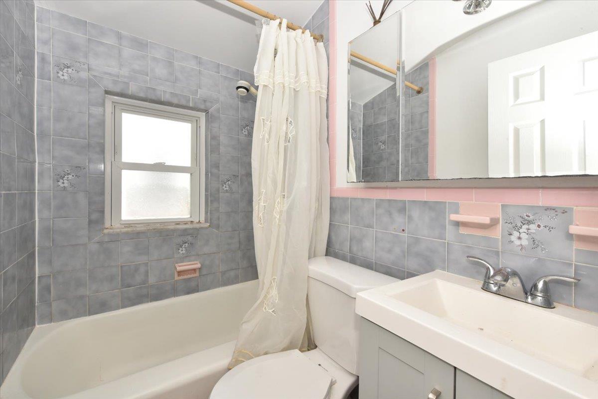 Single Family Highland  Nassau County, NY 11020, MLS-842093-25
