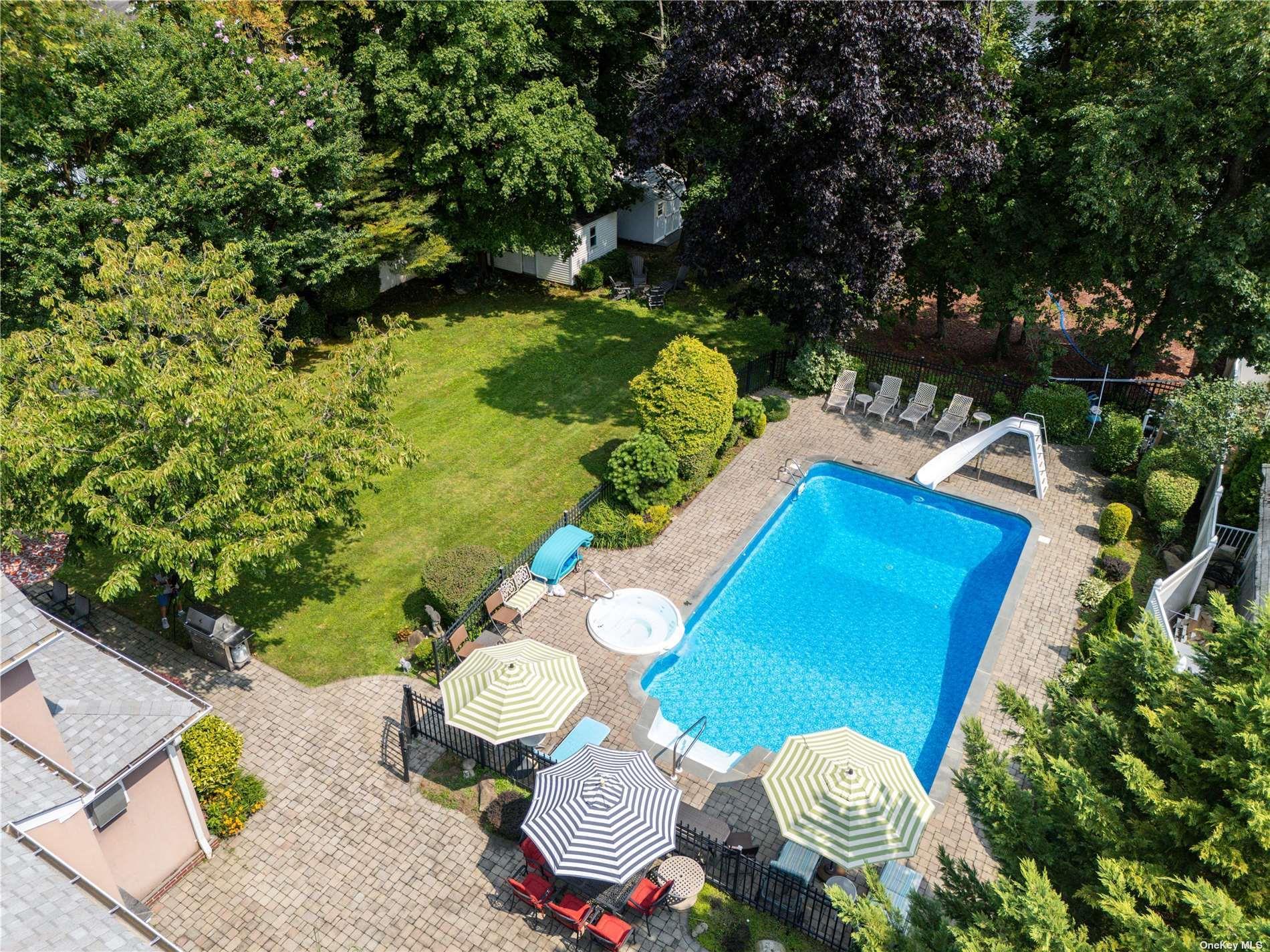 Single Family Village  Nassau County, NY 11570, MLS-842111-30
