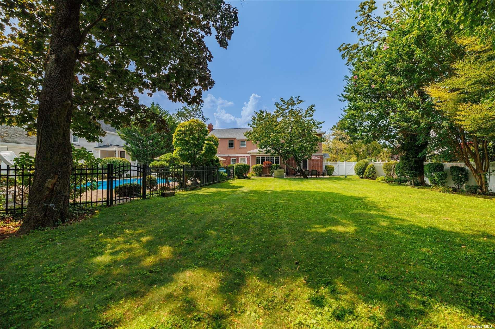 Single Family Village  Nassau County, NY 11570, MLS-842111-31