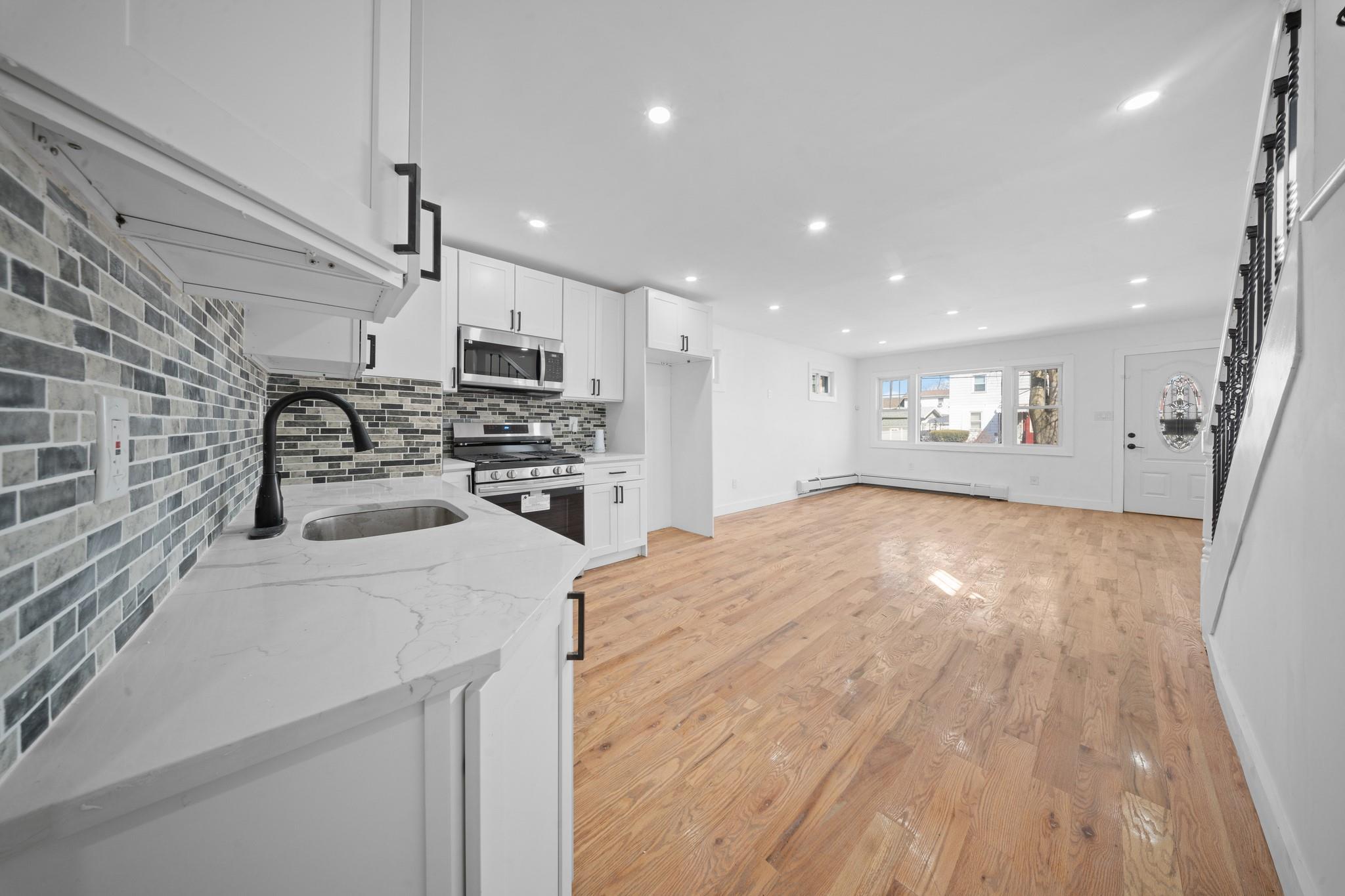 Single Family 140 Street  Queens, NY 11436, MLS-842128-23