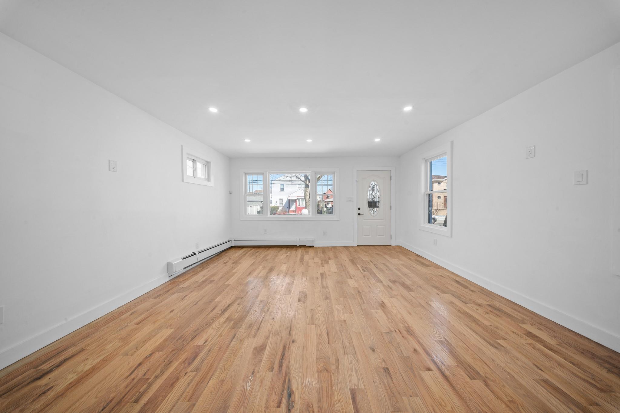 Single Family 140 Street  Queens, NY 11436, MLS-842128-24
