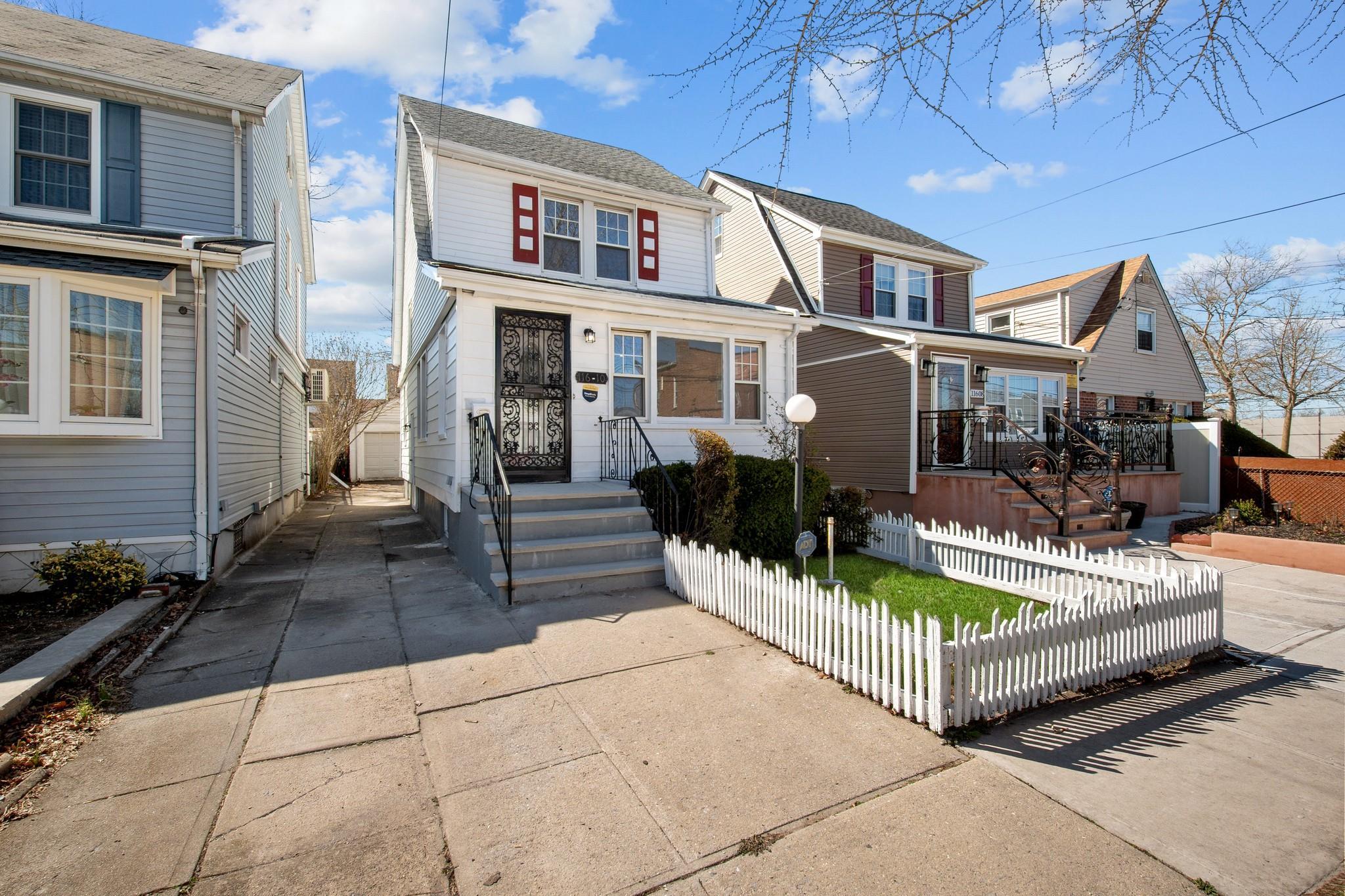 Single Family 140 Street  Queens, NY 11436, MLS-842128-29