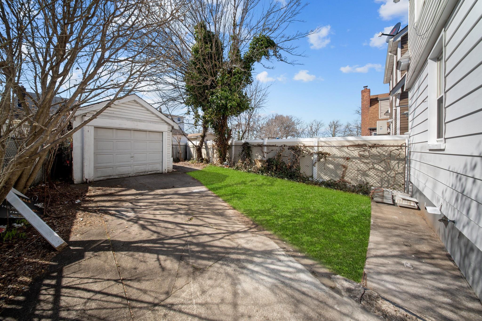 Single Family 140 Street  Queens, NY 11436, MLS-842128-31
