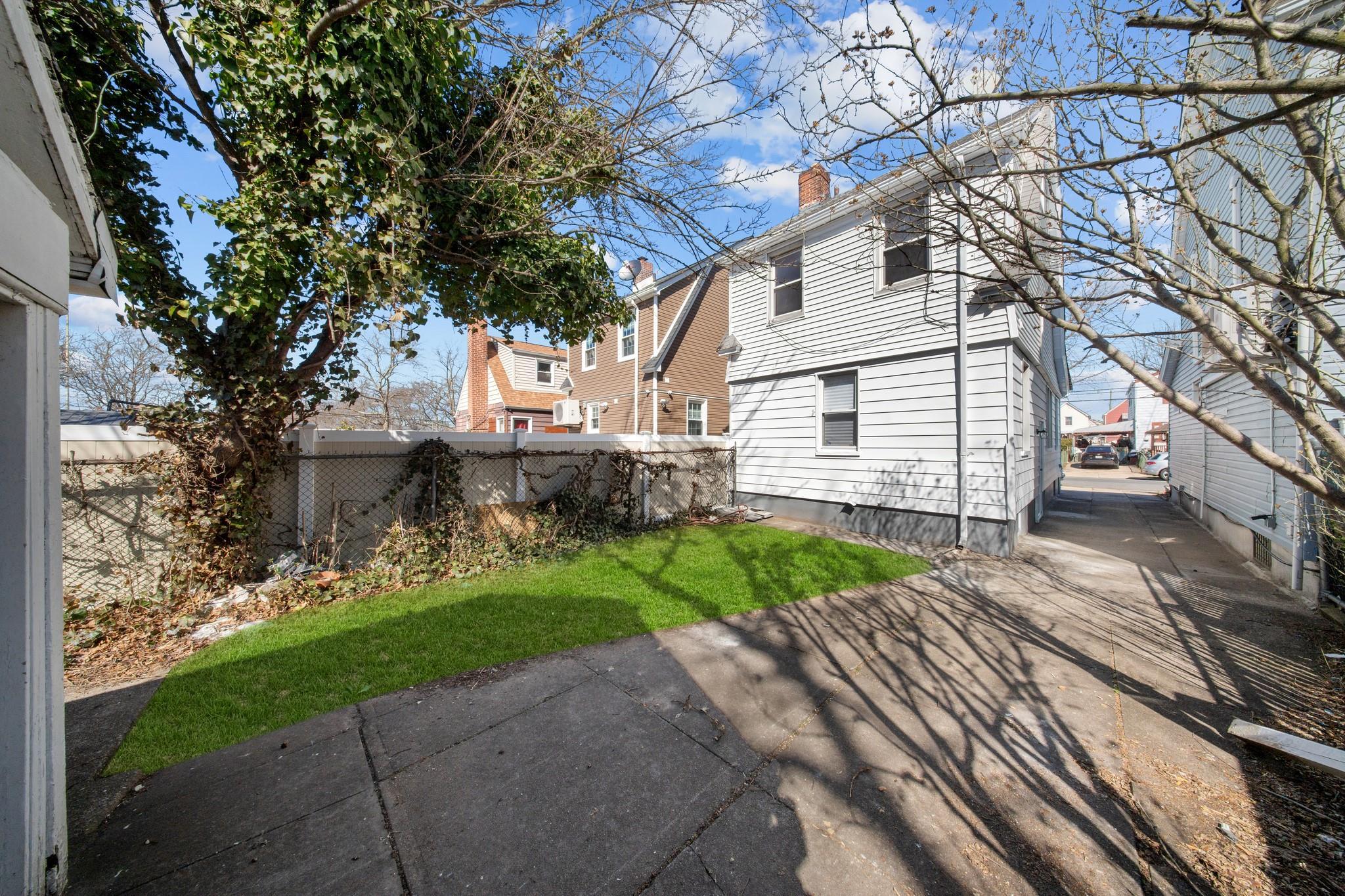 Single Family 140 Street  Queens, NY 11436, MLS-842128-33