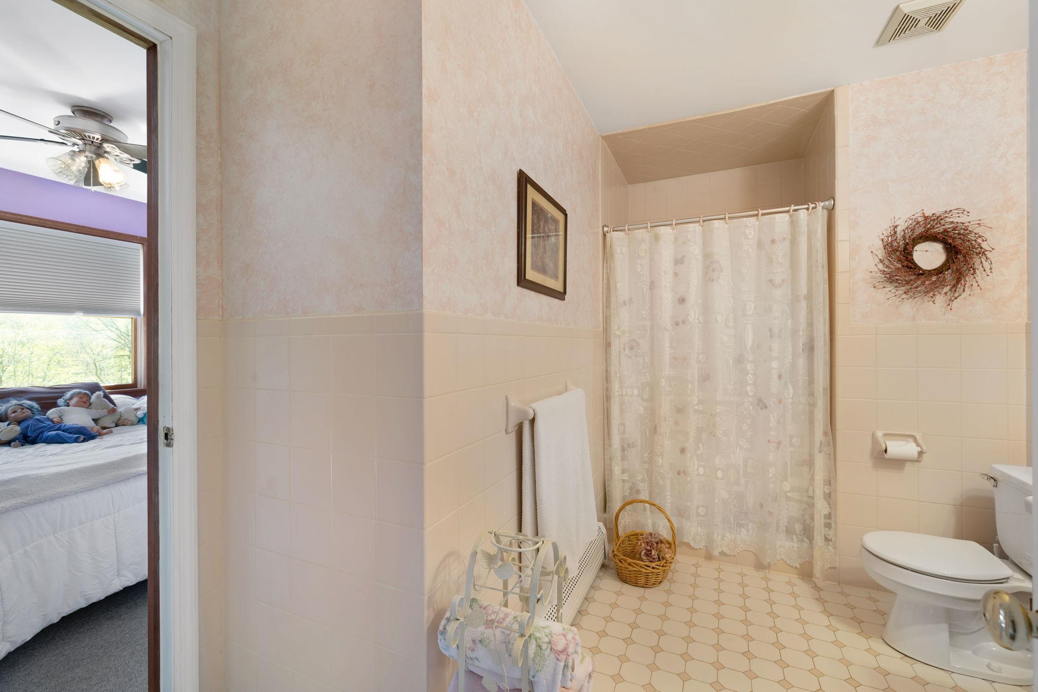 Single Family Mt Orange  Orange County, NY 10940, MLS-842202-26