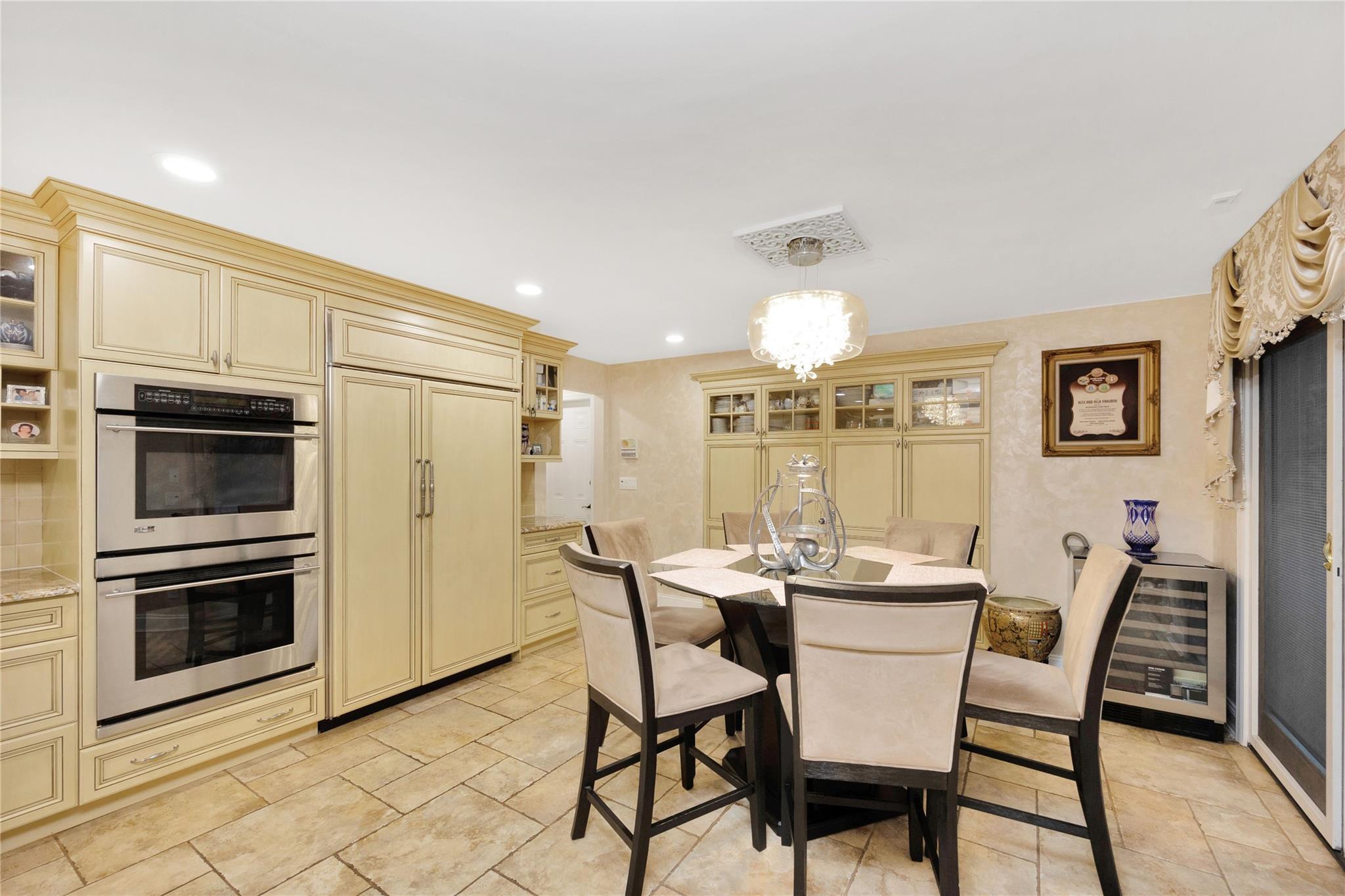 Single Family South End  Nassau County, NY 11598, MLS-842254-10
