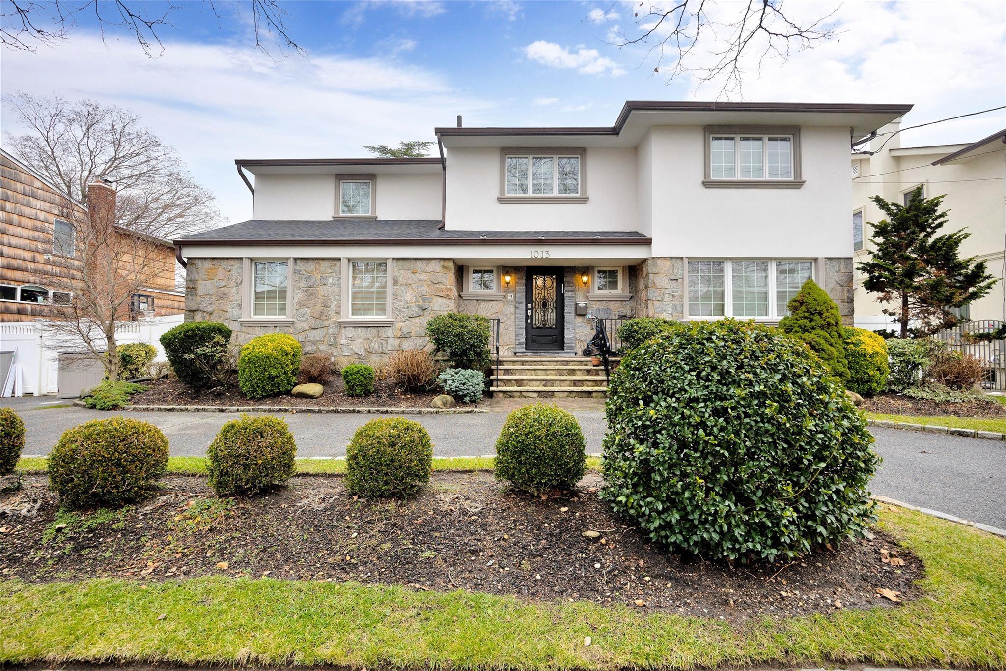 Single Family South End  Nassau County, NY 11598, MLS-842254-2