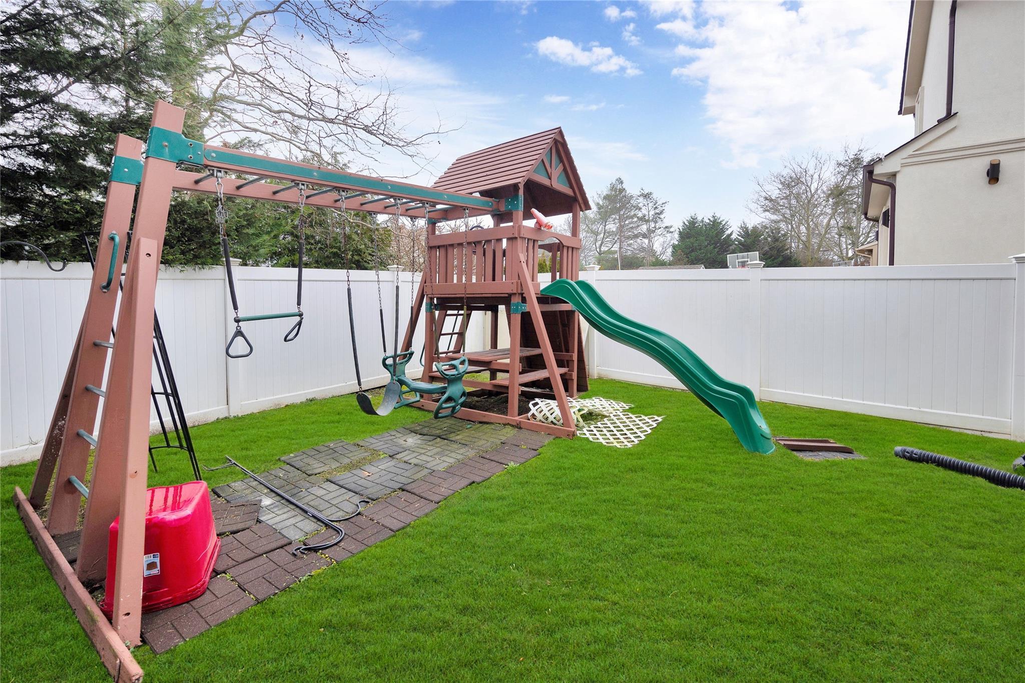 Single Family South End  Nassau County, NY 11598, MLS-842254-5