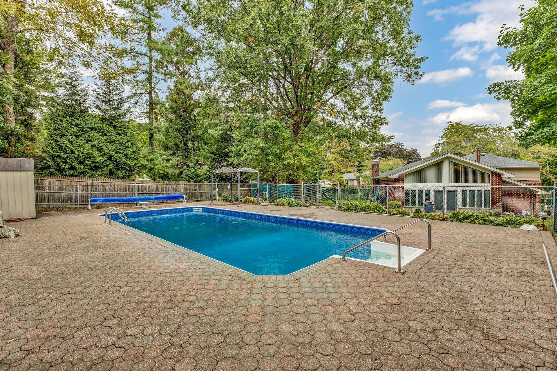 Single Family Viola  Nassau County, NY 11542, MLS-842263-24