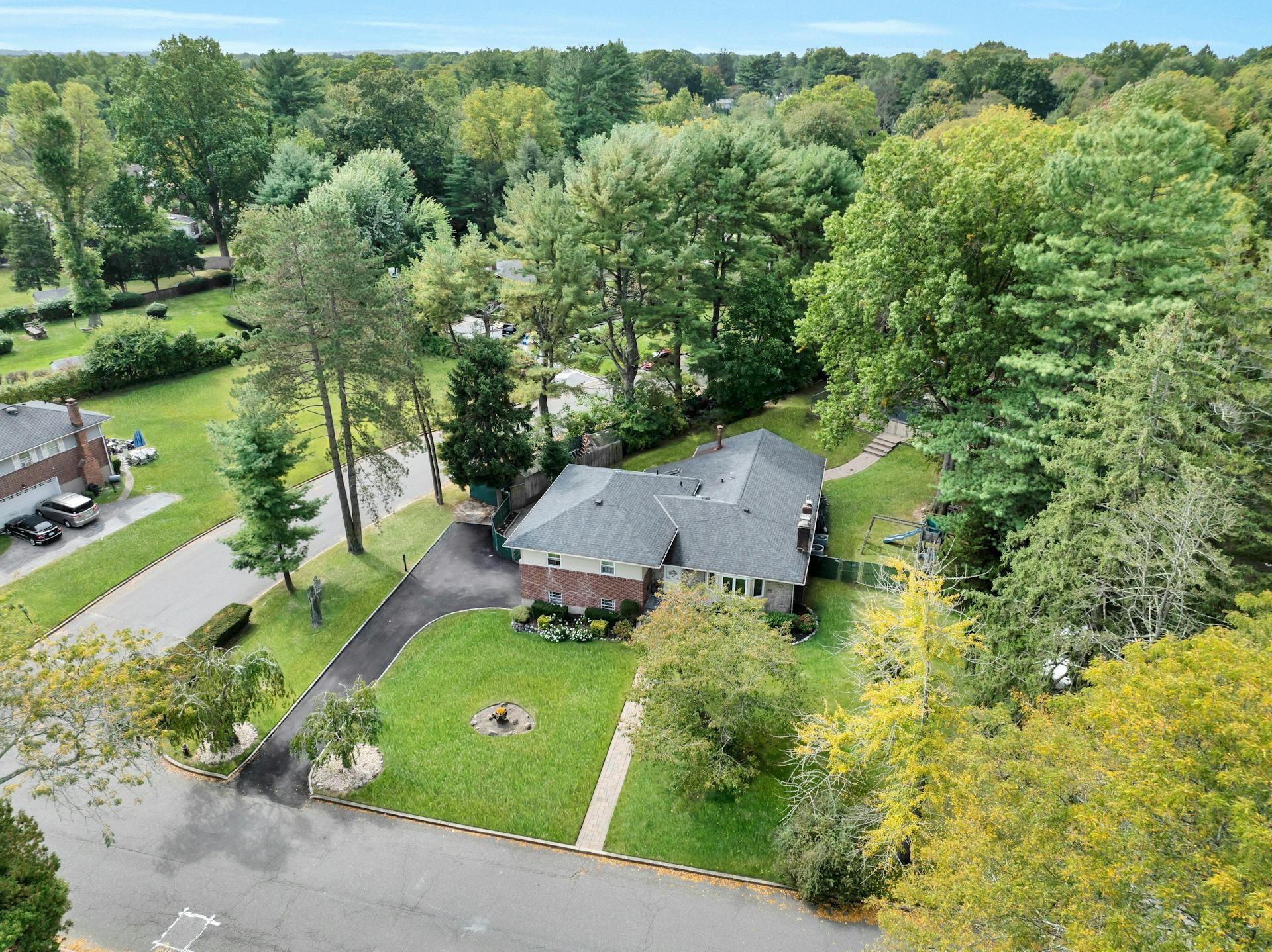 Single Family Viola  Nassau County, NY 11542, MLS-842263-25