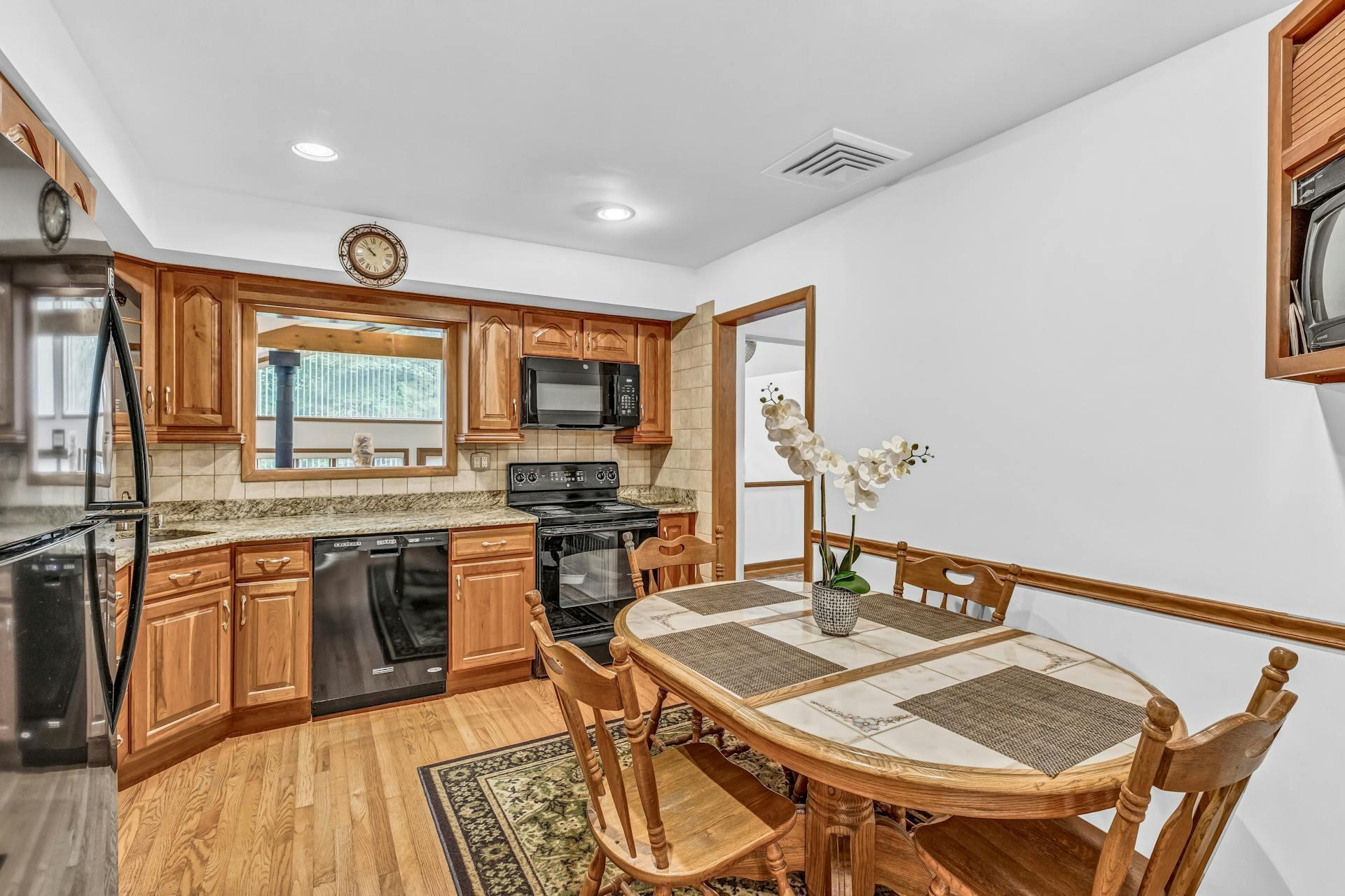 Single Family Viola  Nassau County, NY 11542, MLS-842263-6
