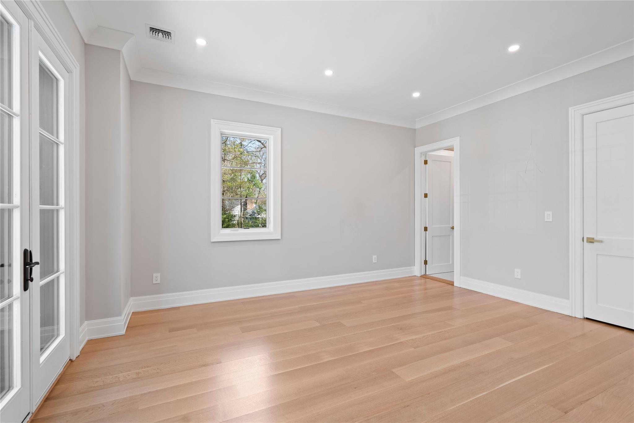 Single Family Knollwood  Nassau County, NY 11545, MLS-842292-24