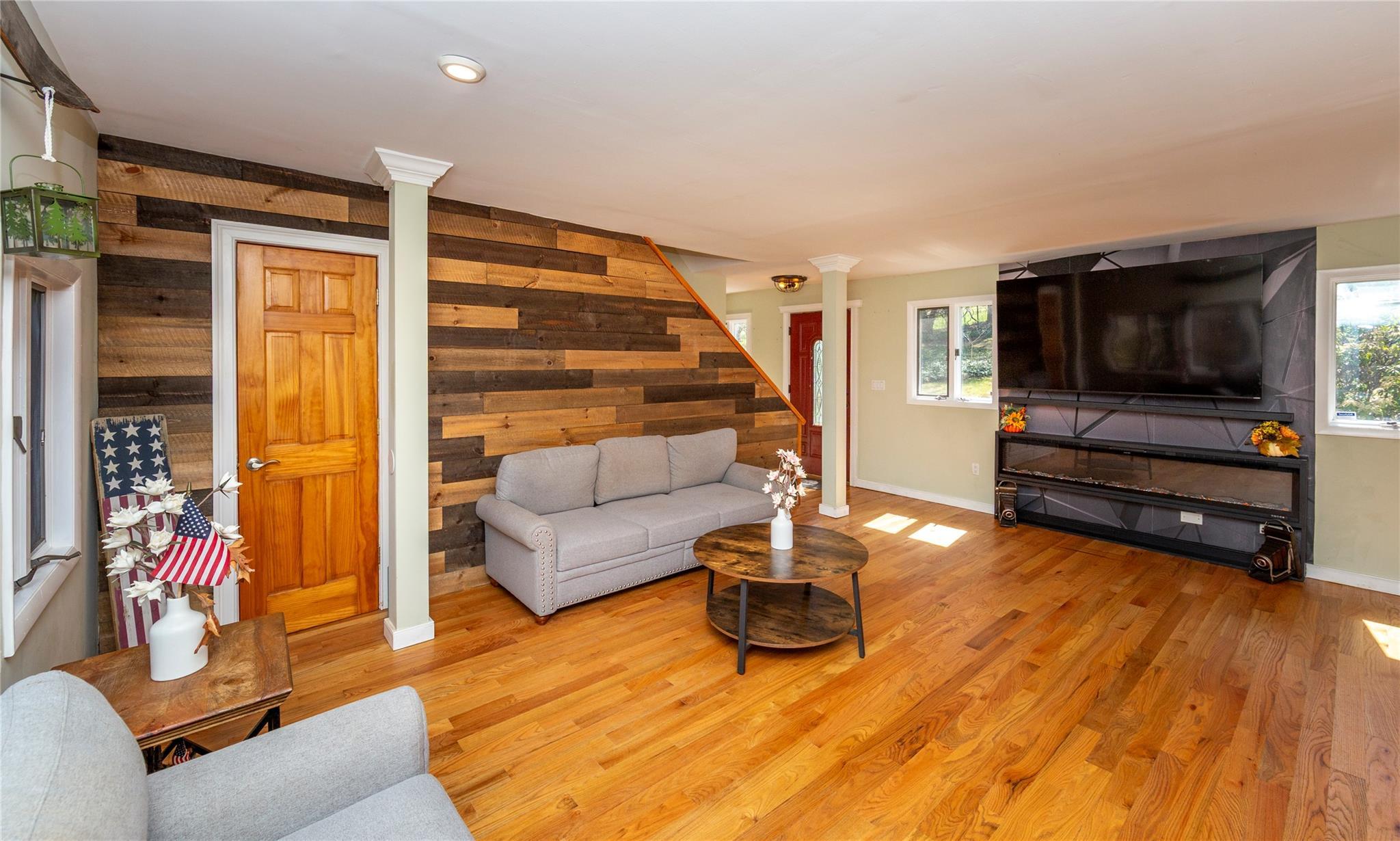 Single Family Byrds Hill  Dutchess County, NY 12564, MLS-842301-17