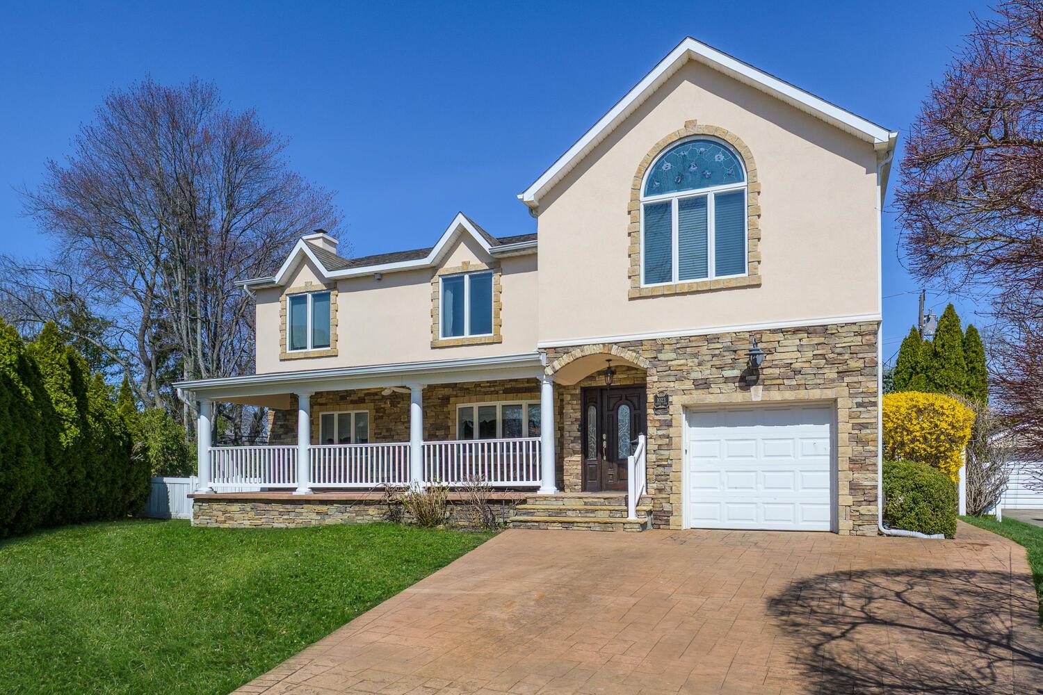 Single Family Maple  Nassau County, NY 11040, MLS-842312-2