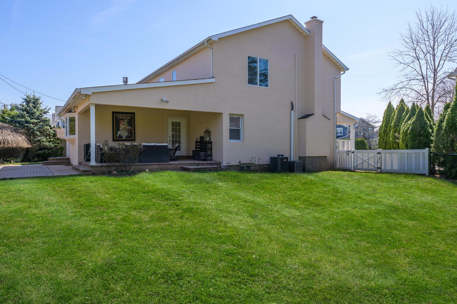Single Family Maple  Nassau County, NY 11040, MLS-842312-27