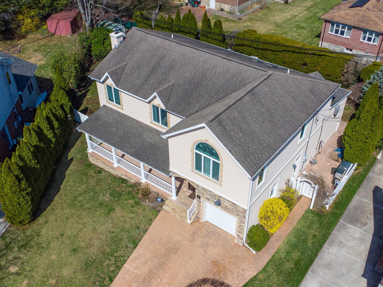 Single Family Maple  Nassau County, NY 11040, MLS-842312-32