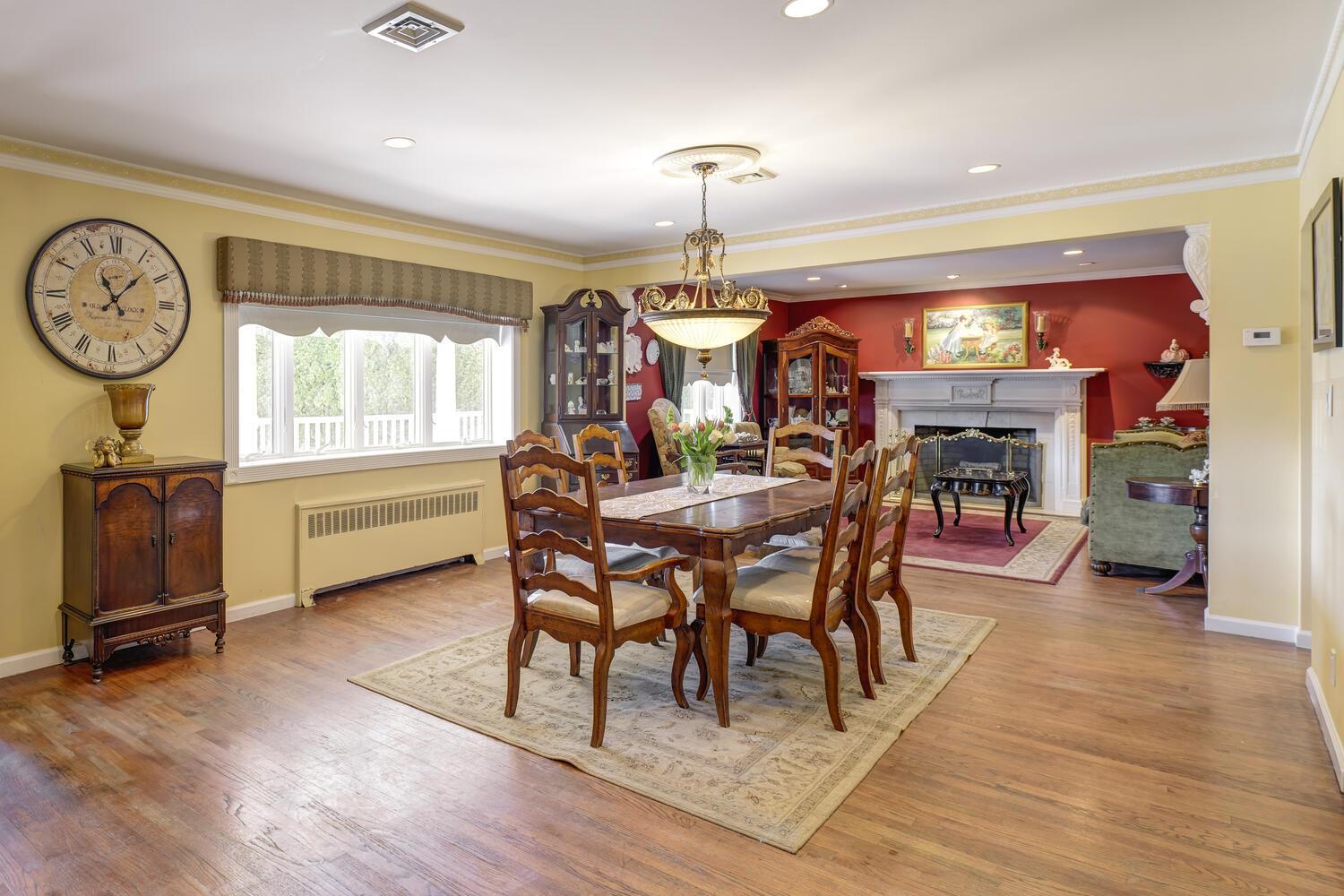 Single Family Maple  Nassau County, NY 11040, MLS-842312-7