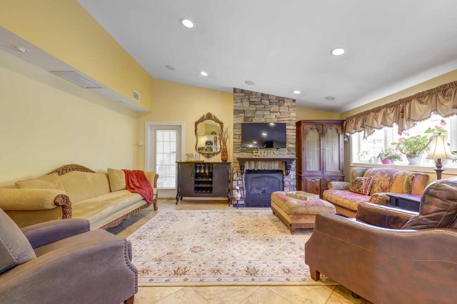 Single Family Maple  Nassau County, NY 11040, MLS-842312-9