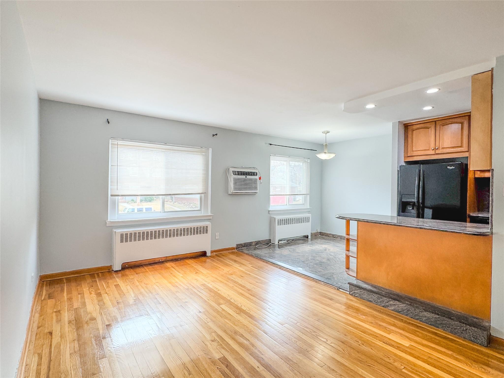 Single Family 7th  Queens, NY 11357, MLS-842324-10