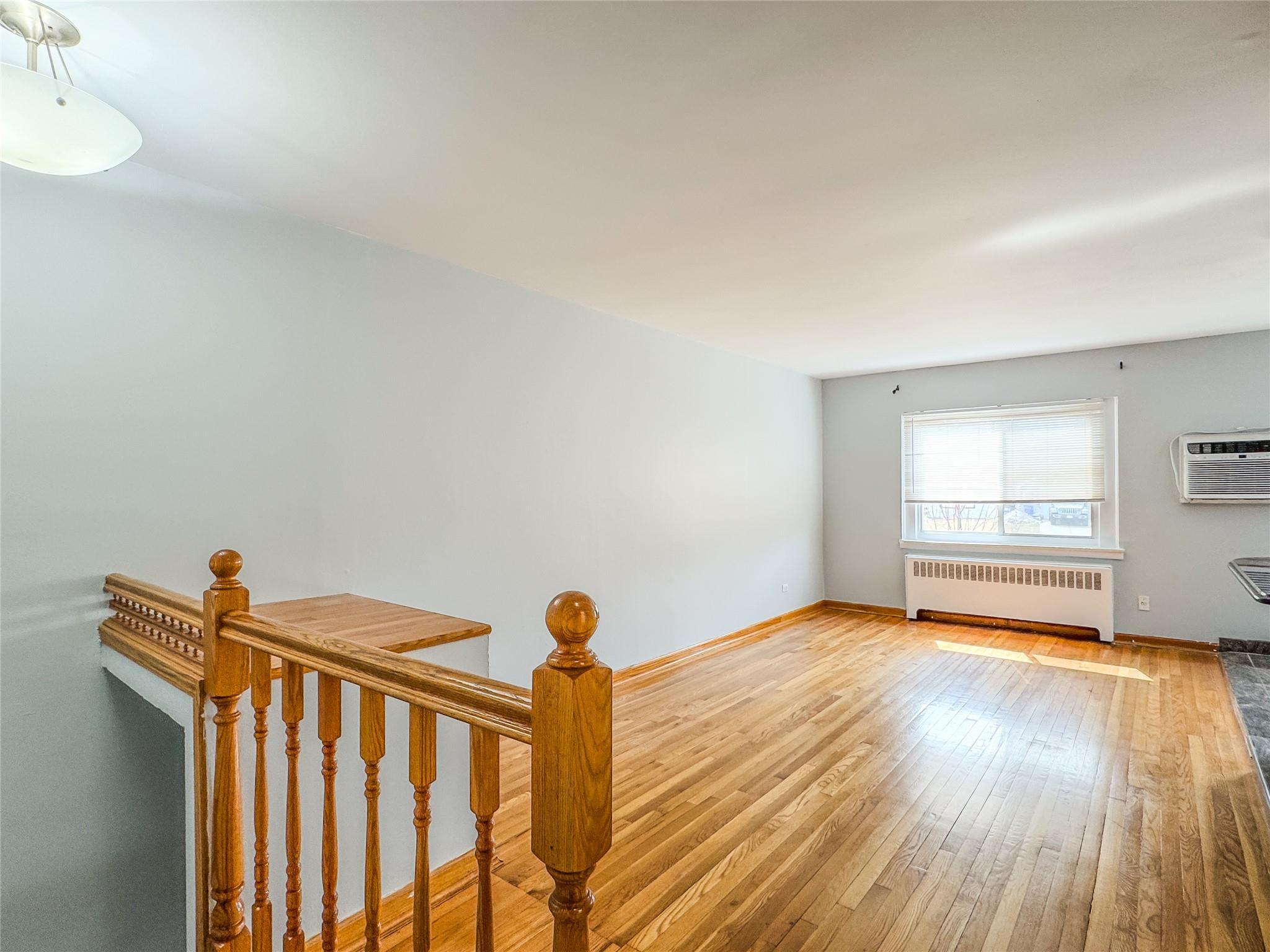 Single Family 7th  Queens, NY 11357, MLS-842324-9