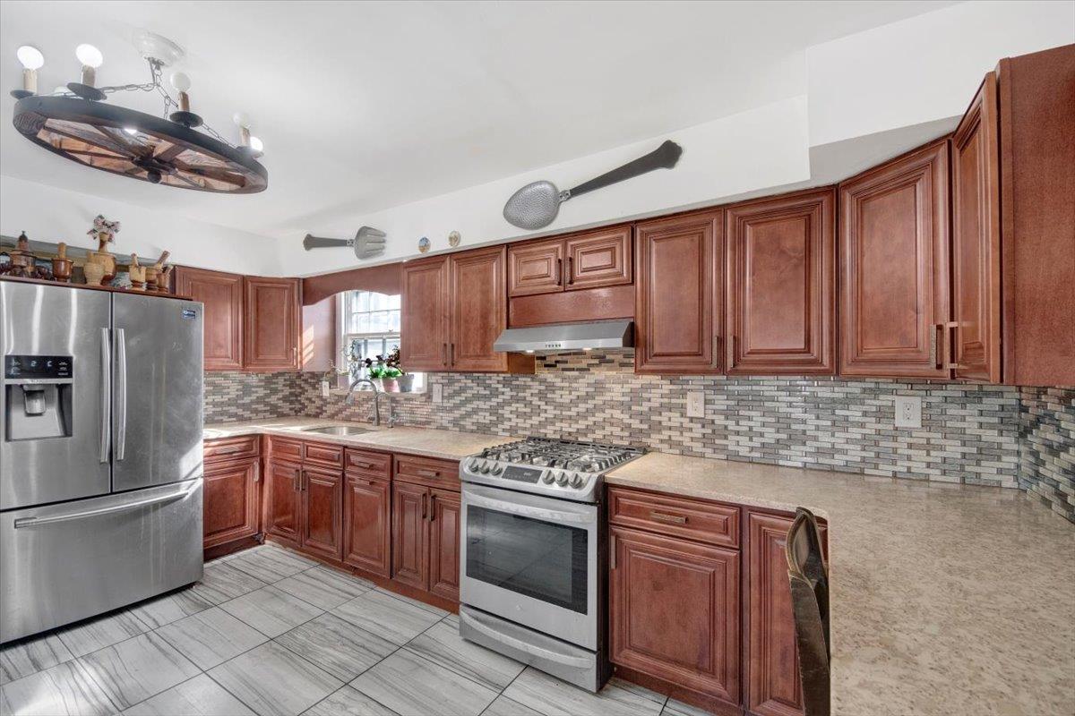 Single Family Commonwealth  Westchester County, NY 10550, MLS-842348-10