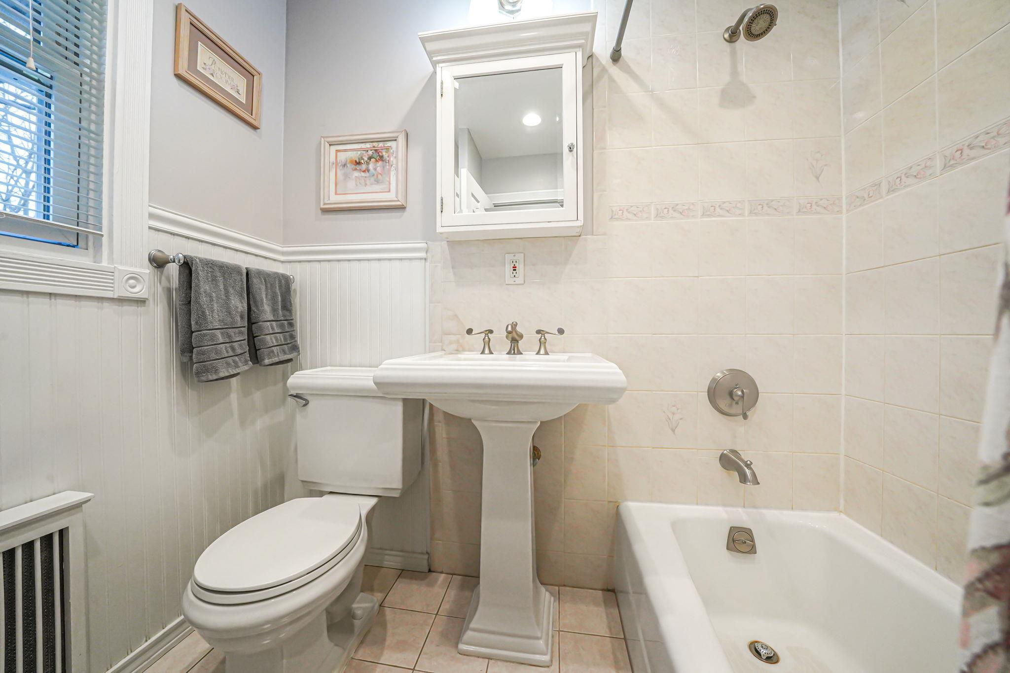 Single Family Scranton  Nassau County, NY 11563, MLS-842365-22