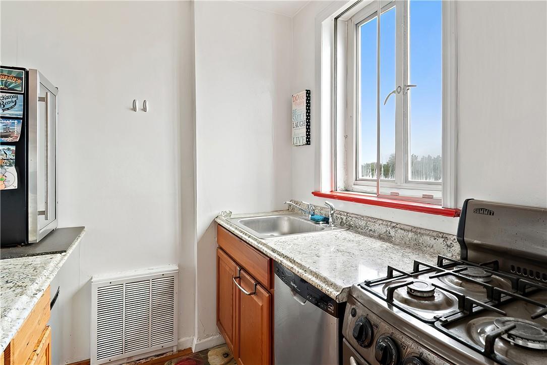 Coop Van Cortlandt Park East  Bronx, NY 10470, MLS-842385-12
