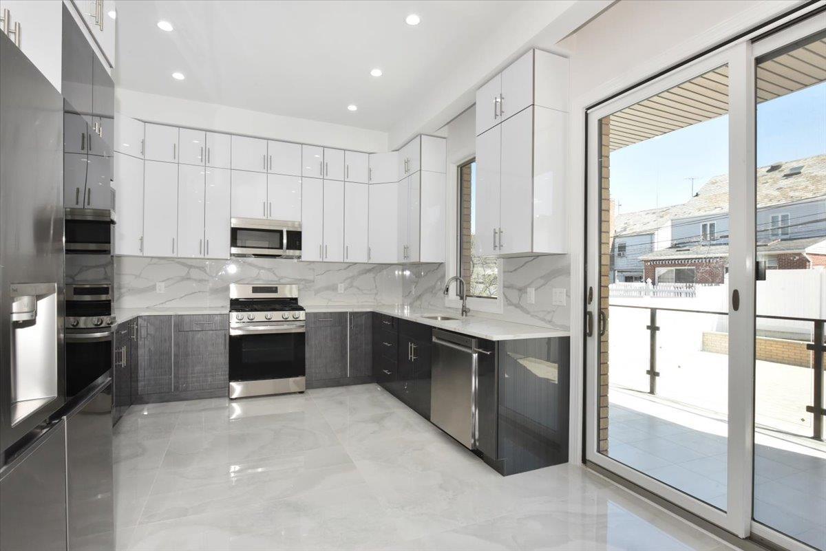 Single Family 173  Queens, NY 11366, MLS-842393-14