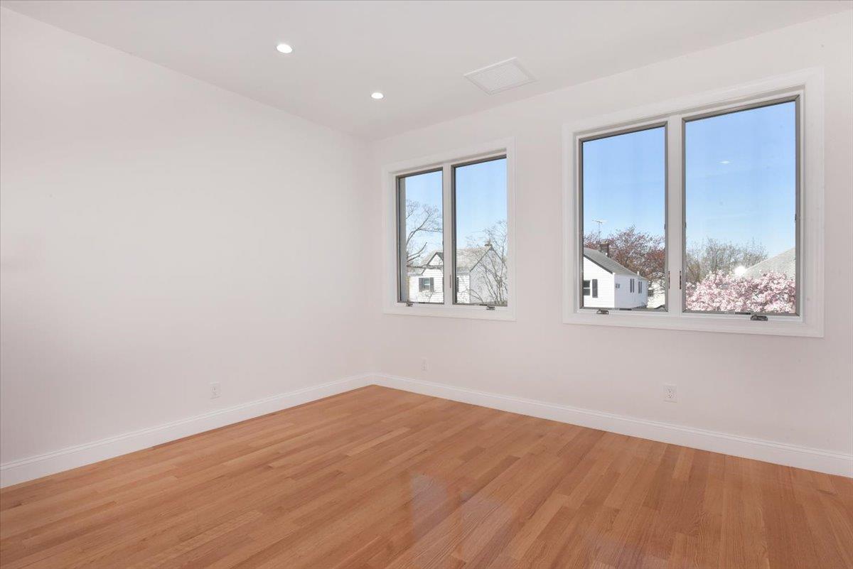 Single Family 173  Queens, NY 11366, MLS-842393-25