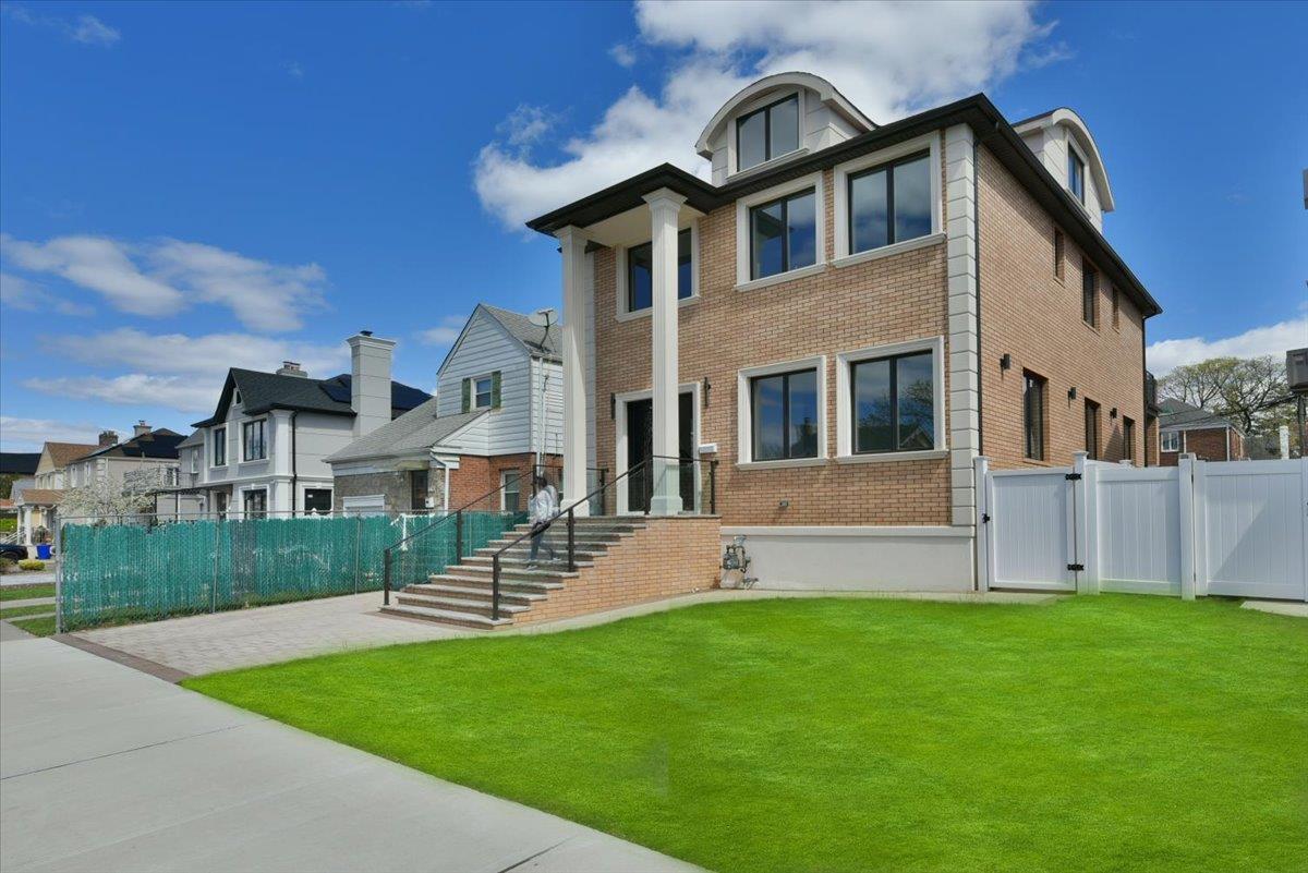 Single Family 173  Queens, NY 11366, MLS-842393-3