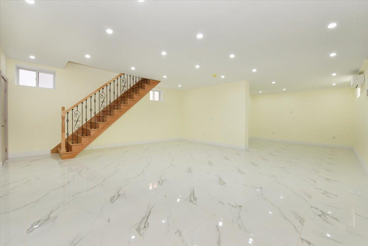 Single Family 173  Queens, NY 11366, MLS-842393-44