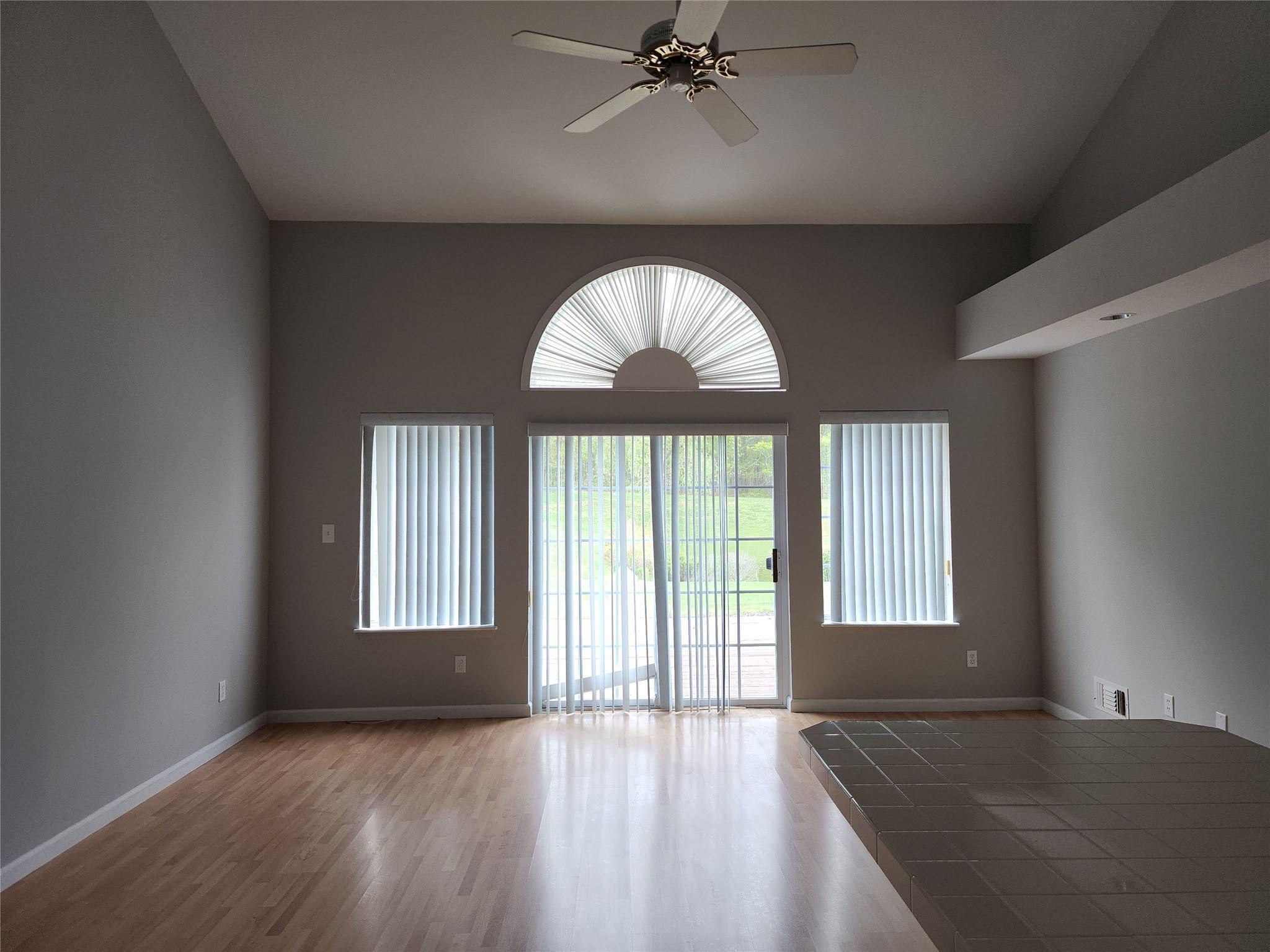 Condo Ranch  Suffolk County, NY 11949, MLS-842413-3