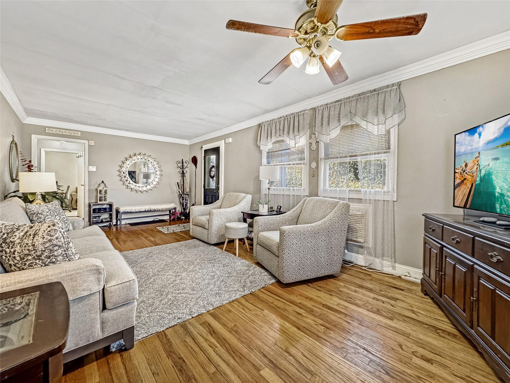 Single Family Elm  Nassau County, NY 11542, MLS-842422-4