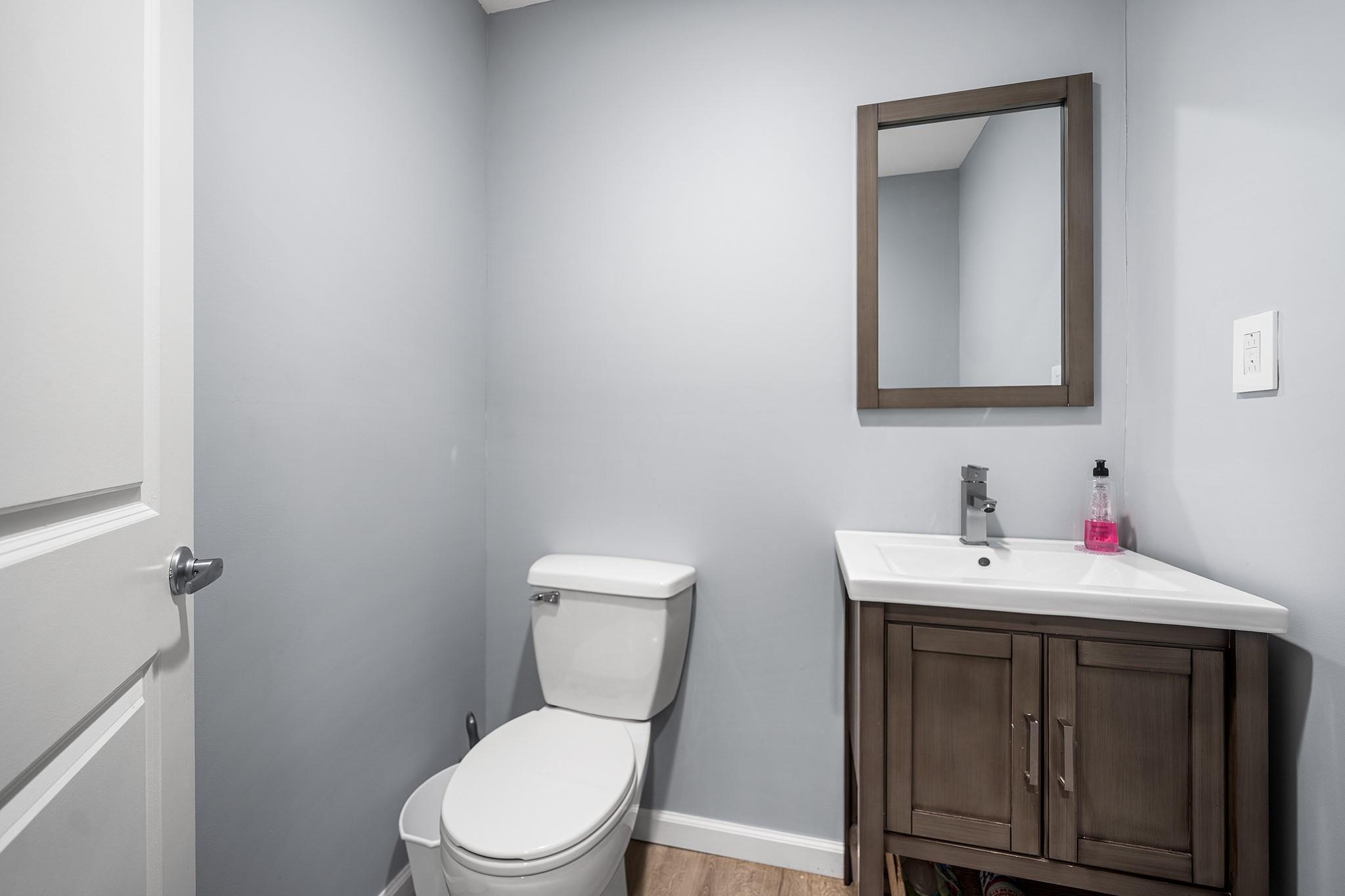 Single Family Horseshoe  Nassau County, NY 11710, MLS-842430-30