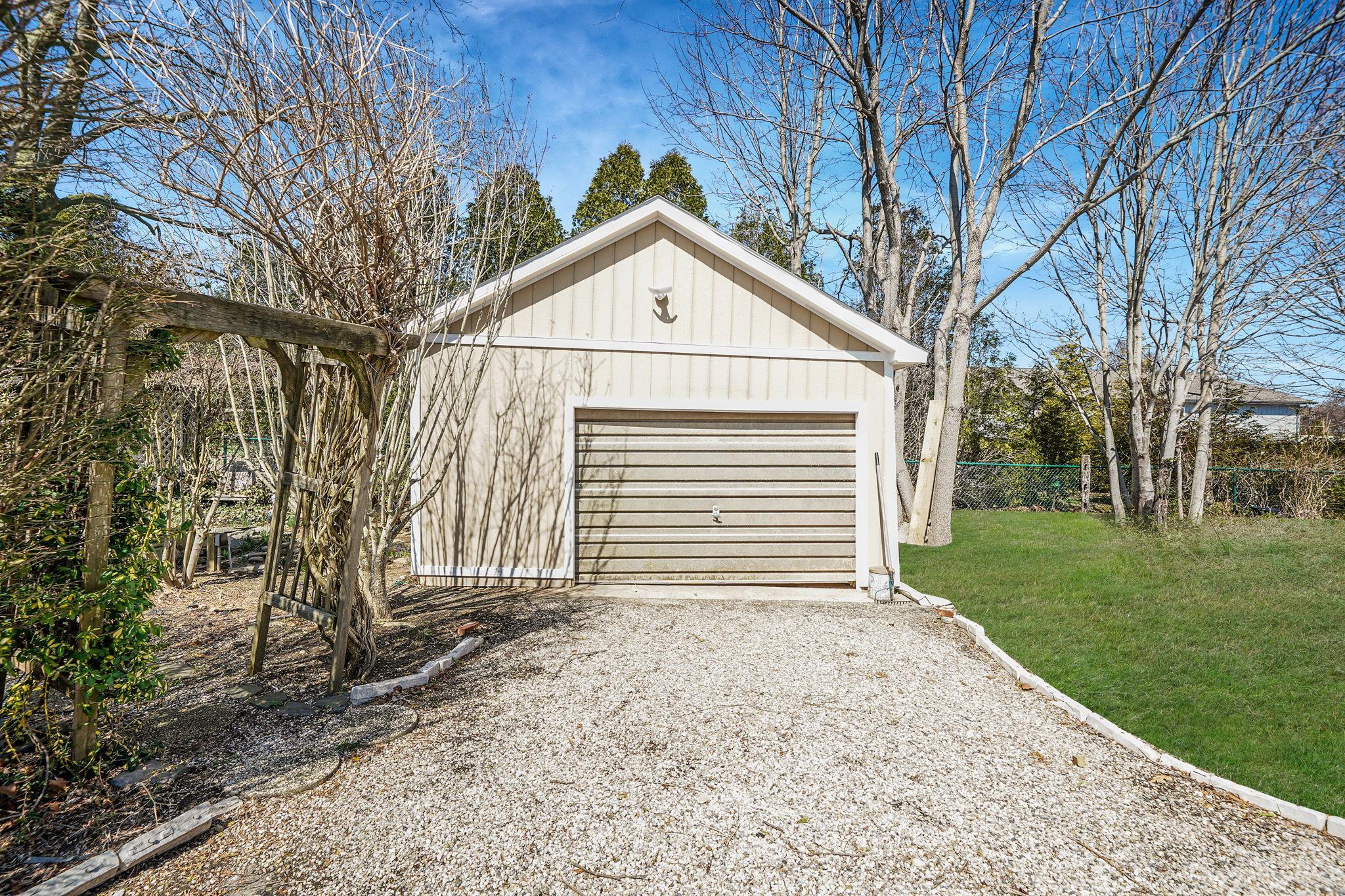 Single Family Depot  Suffolk County, NY 11935, MLS-842442-9