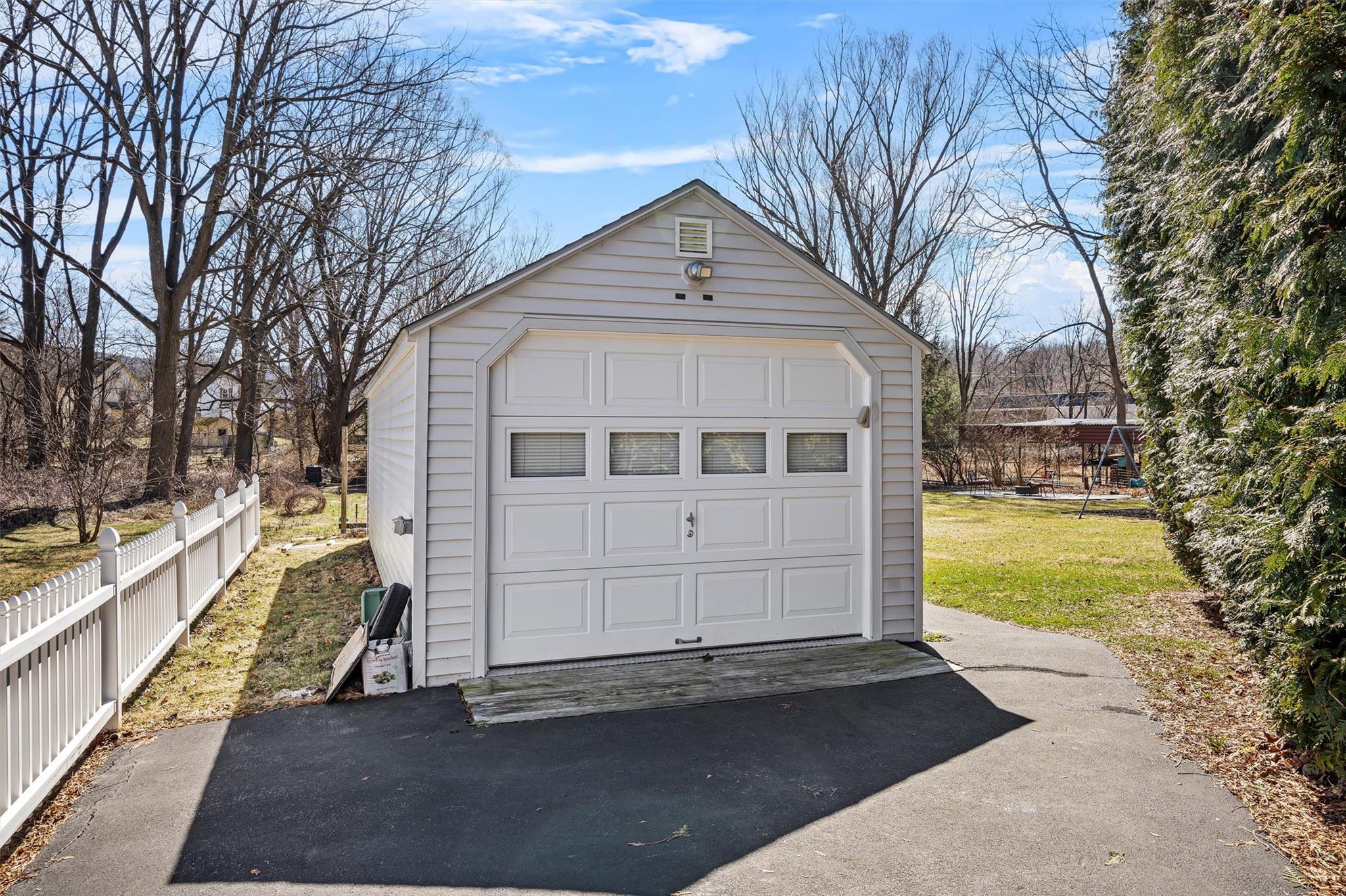 Single Family Church  Orange County, NY 10926, MLS-842470-35