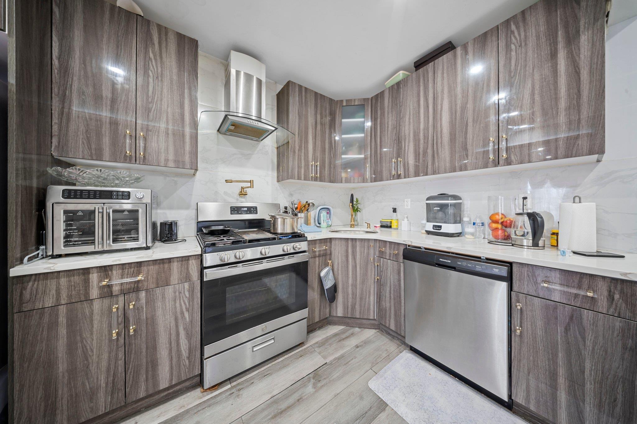 Single Family 145th  Queens, NY 11413, MLS-842486-32