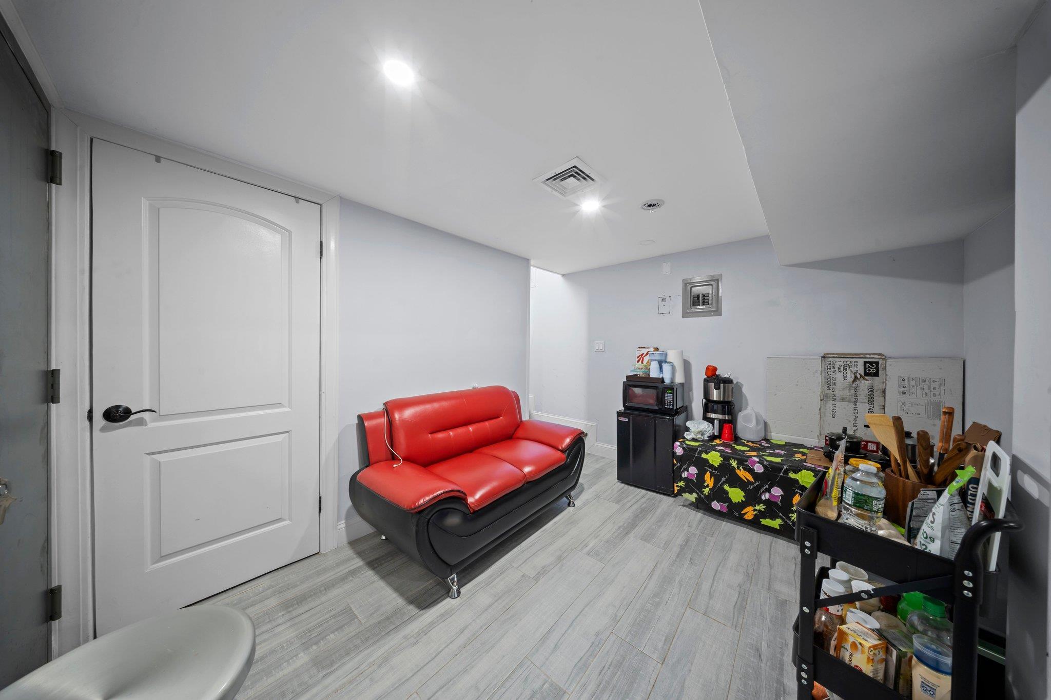 Single Family 145th  Queens, NY 11413, MLS-842486-40