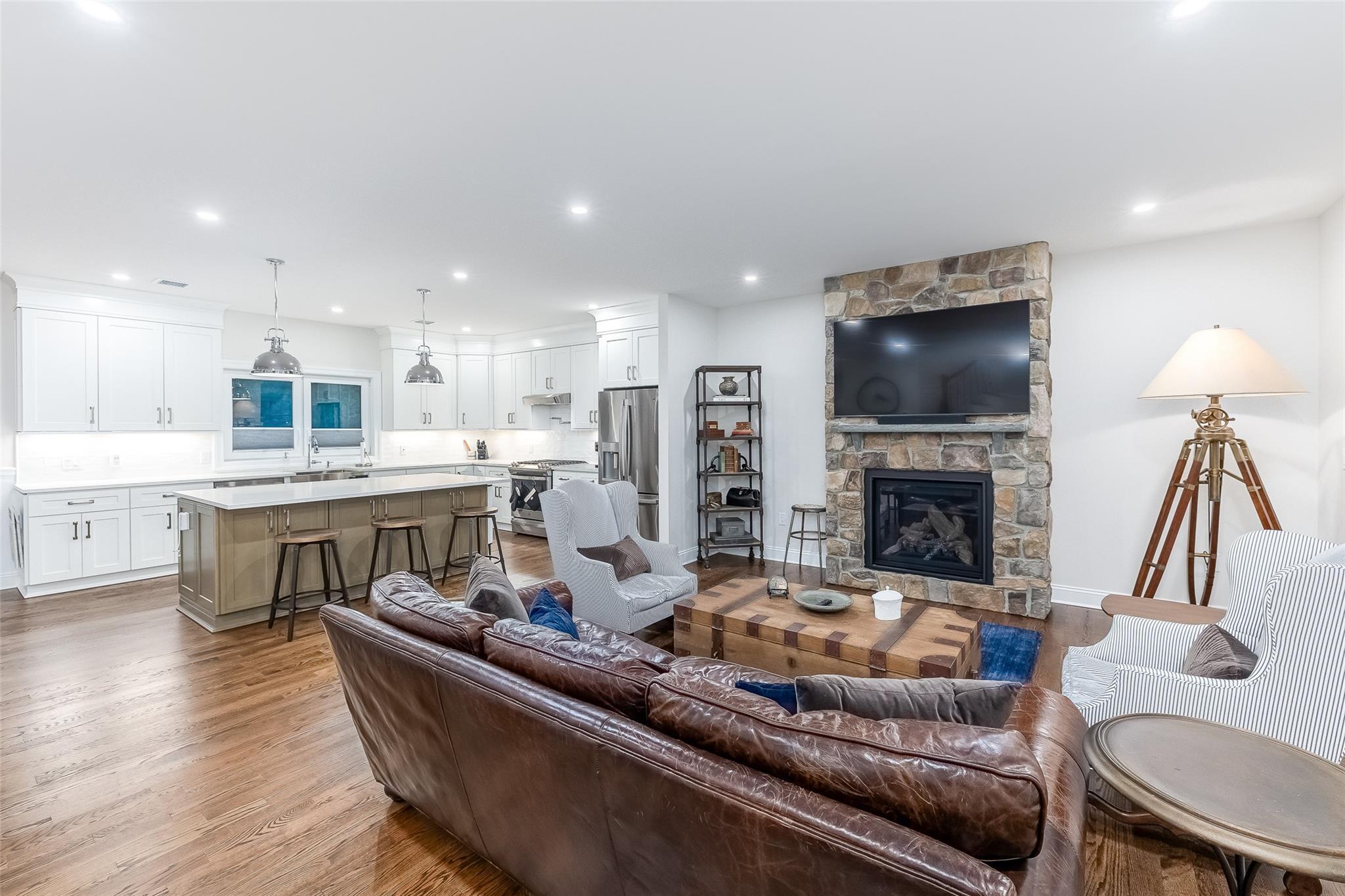 Single Family Broadview  Suffolk County, NY 11754, MLS-842489-12