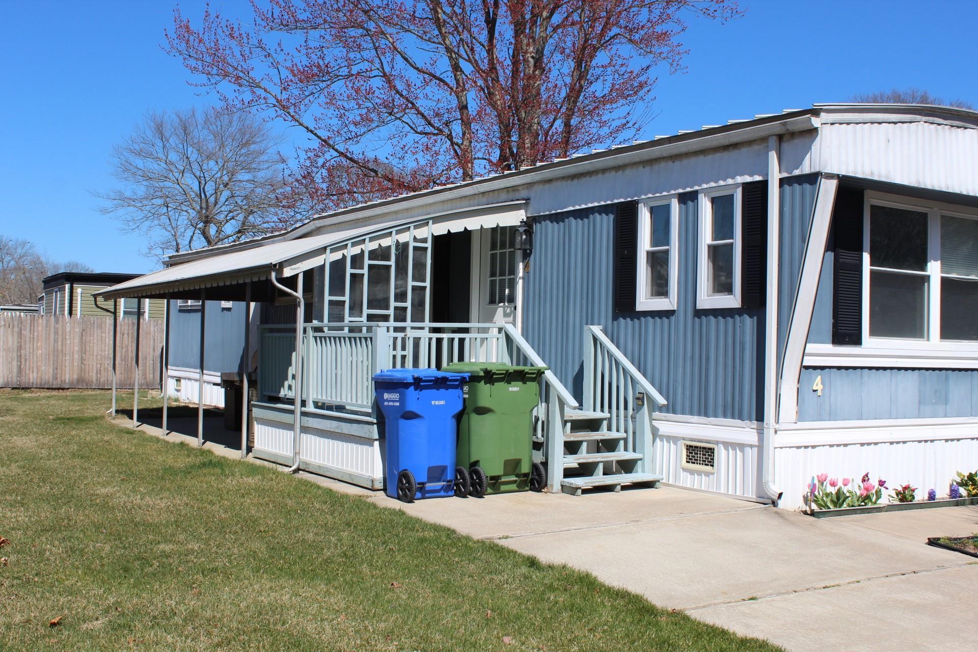 Single Family Mindy Lane.  Suffolk County, NY 11716, MLS-842509-3