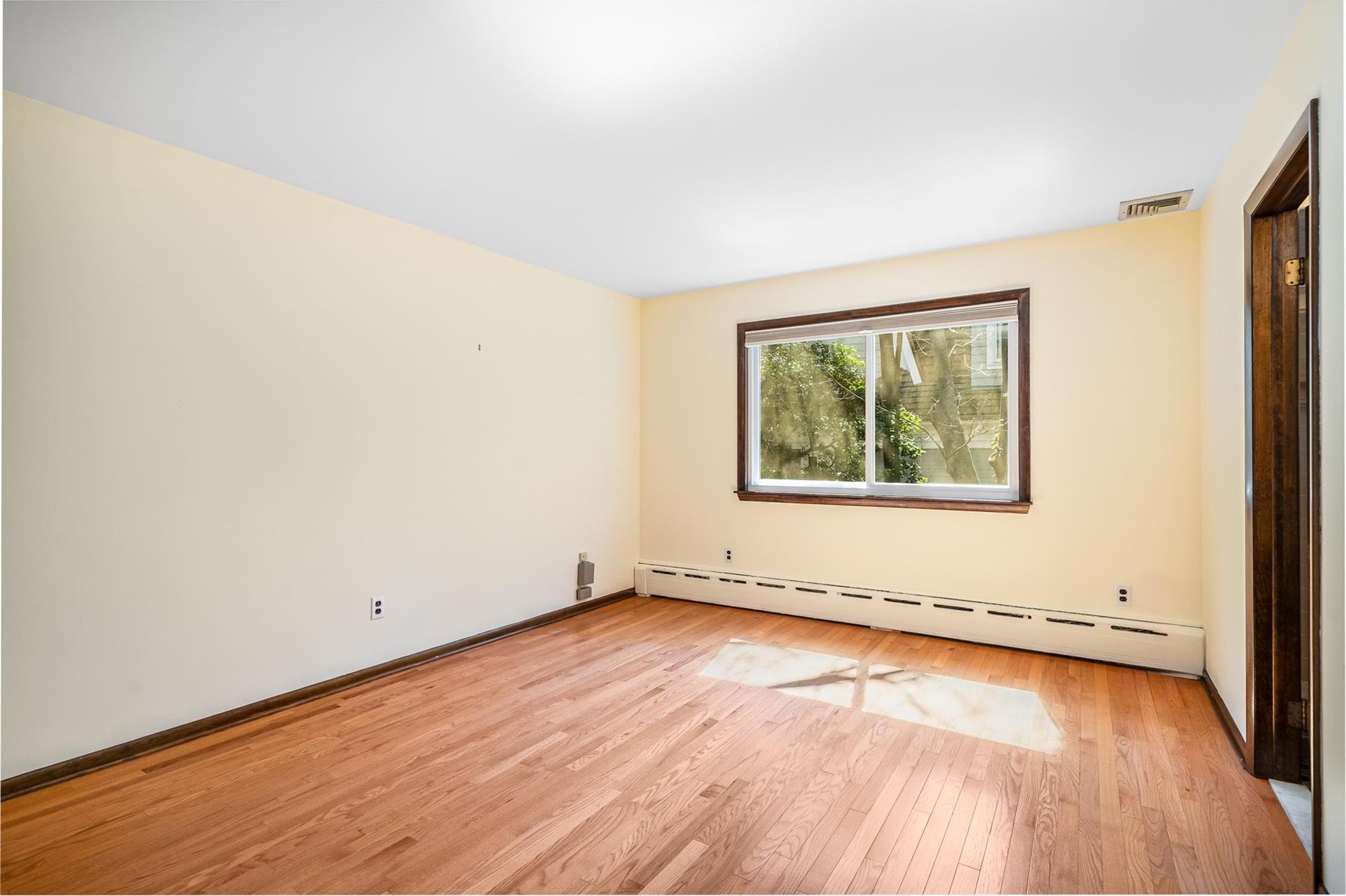 Single Family Harbor  Westchester County, NY 10573, MLS-842554-12