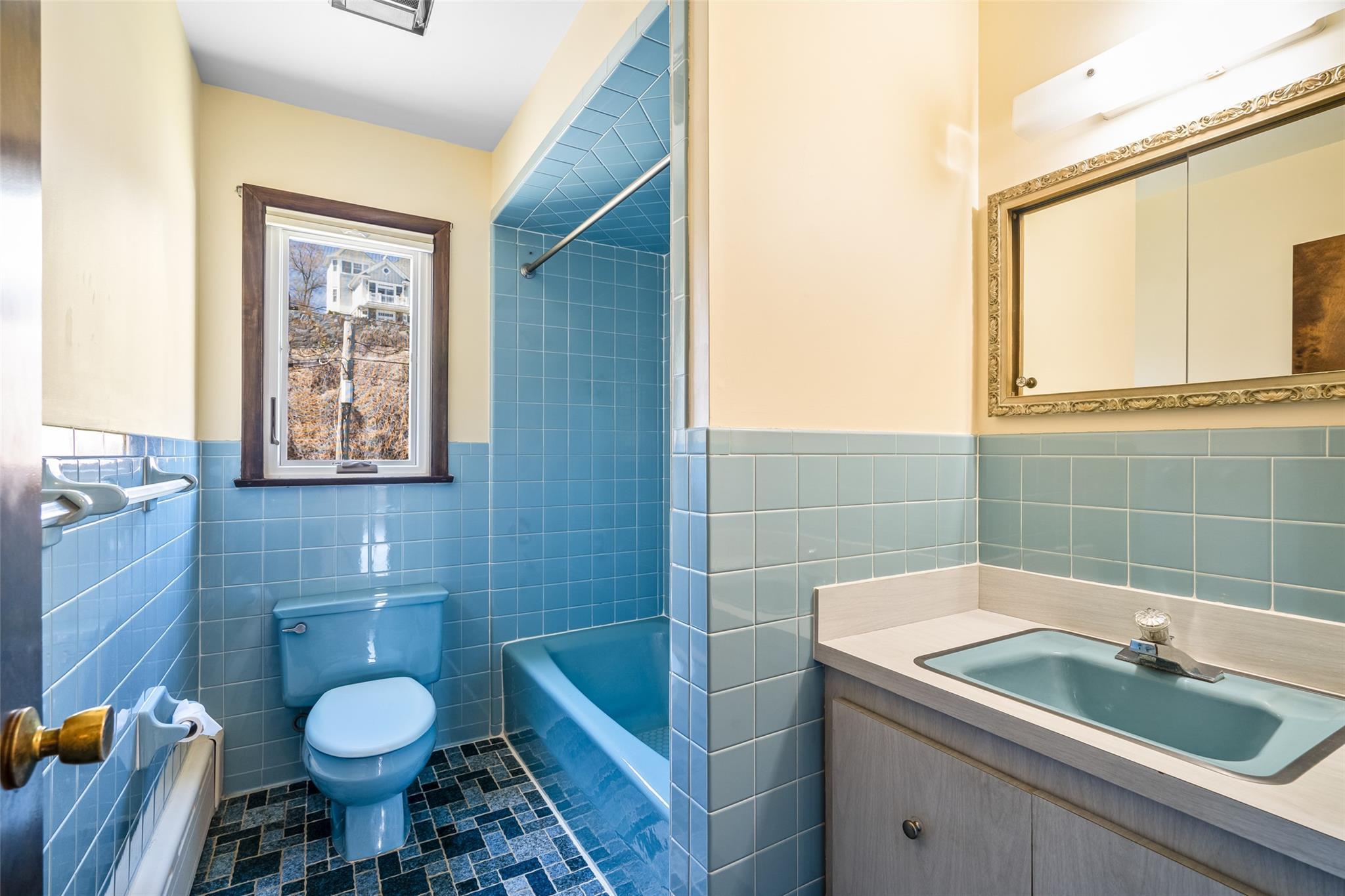 Single Family Harbor  Westchester County, NY 10573, MLS-842554-16