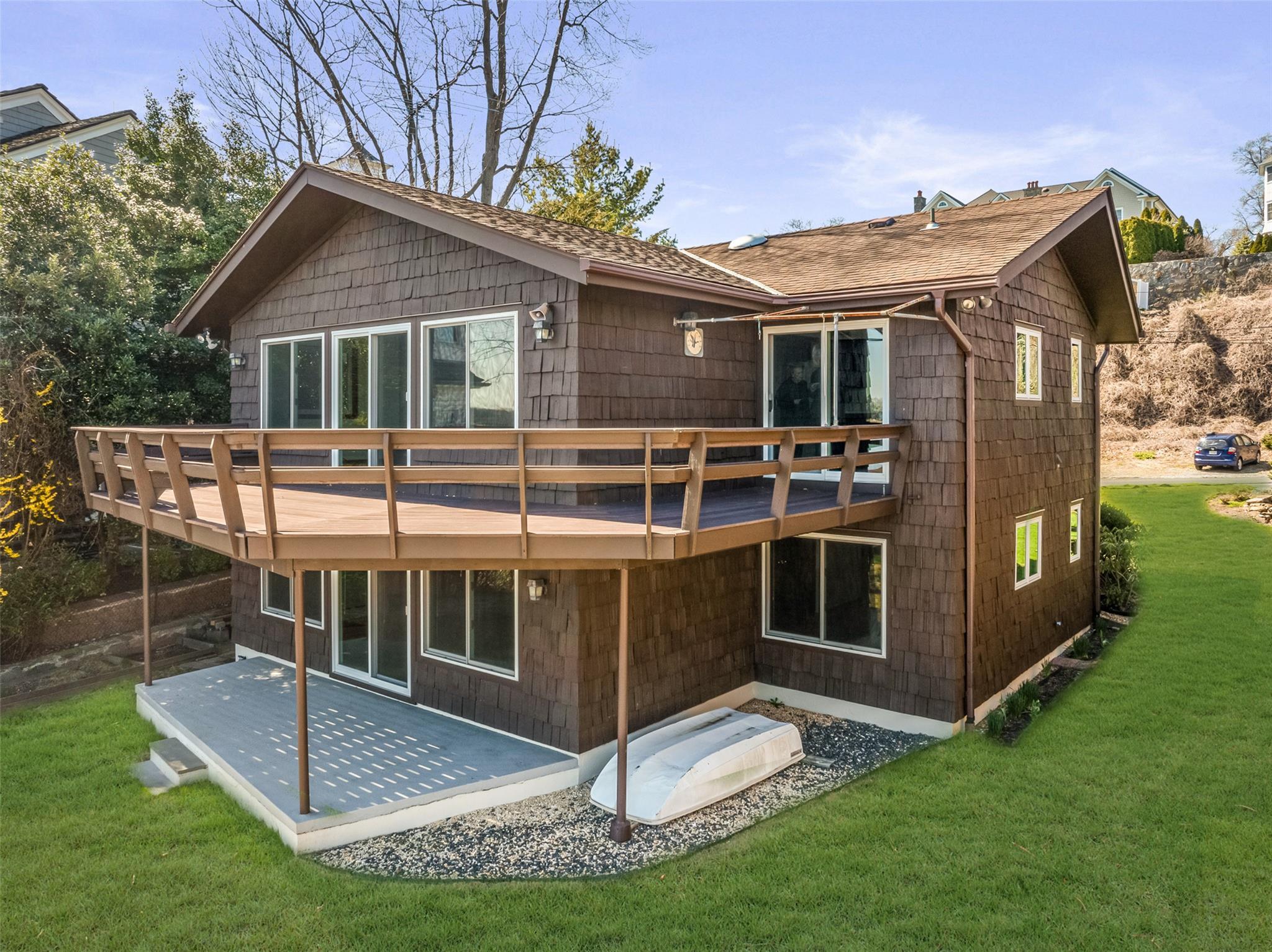 Single Family Harbor  Westchester County, NY 10573, MLS-842554-22