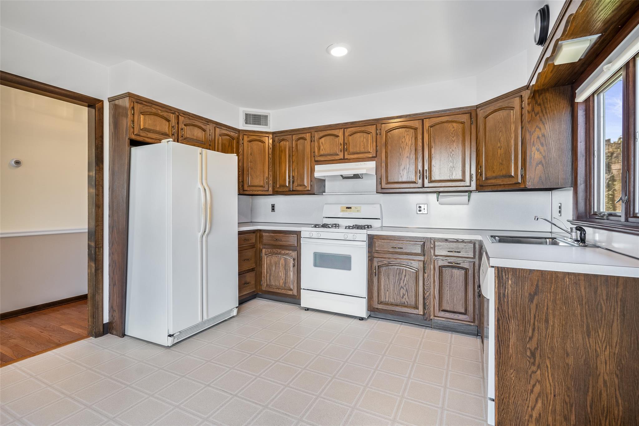Single Family Harbor  Westchester County, NY 10573, MLS-842554-7