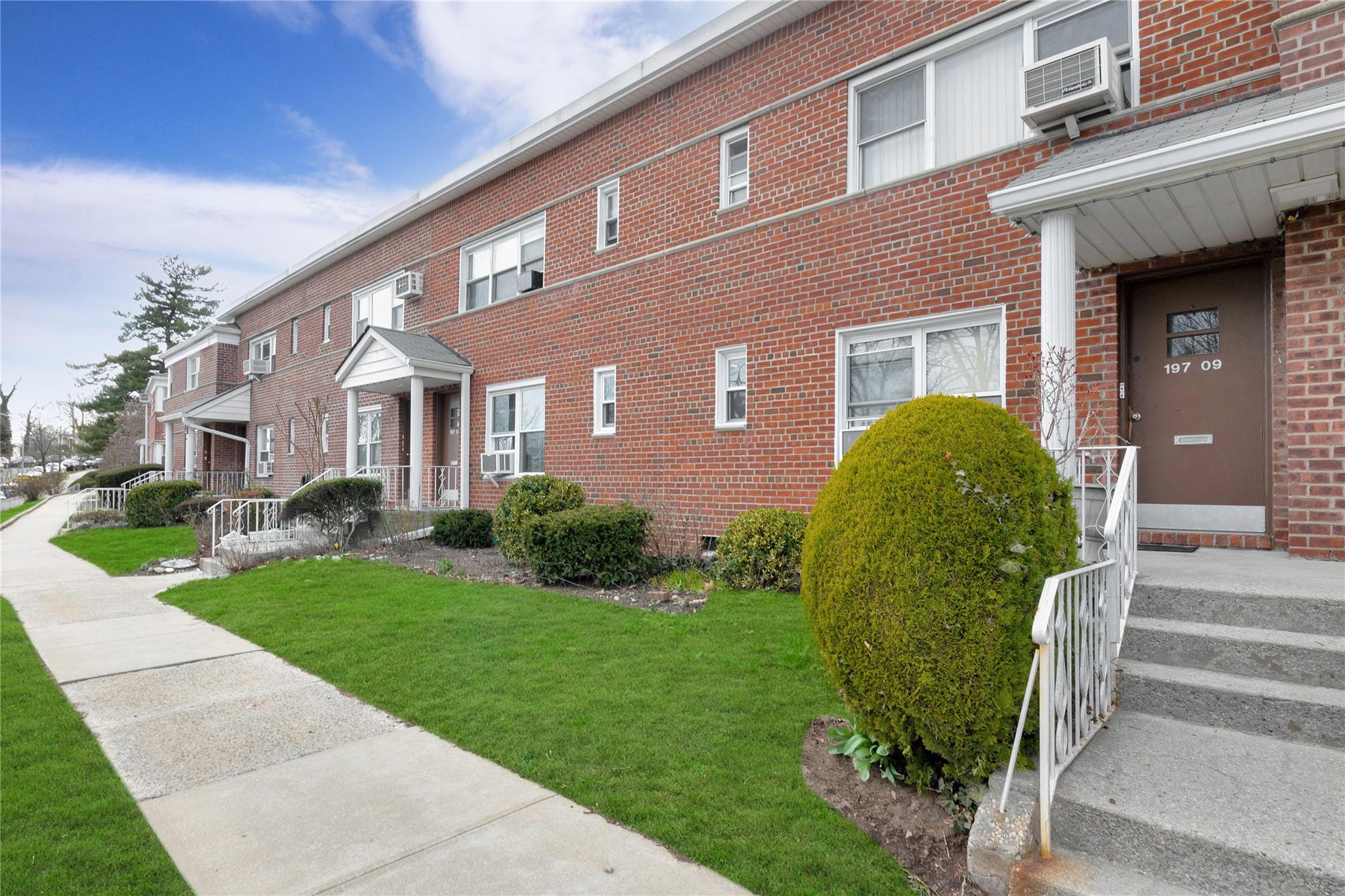 Coop Dunton  Queens, NY 11423, MLS-842555-2